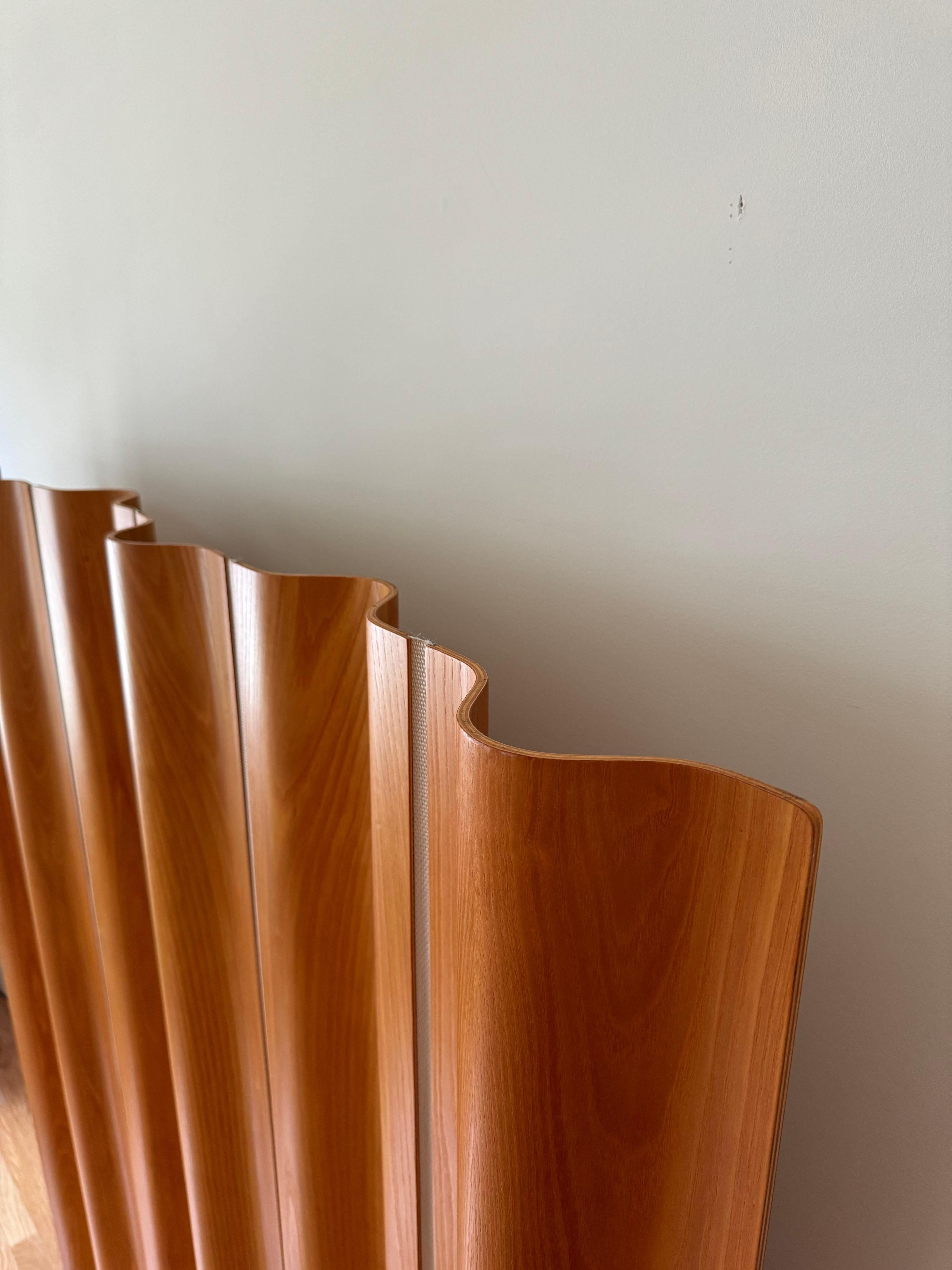 Eames Molded Plywood Folding Screen by Charles and Ray Eames for Herman Miller 4