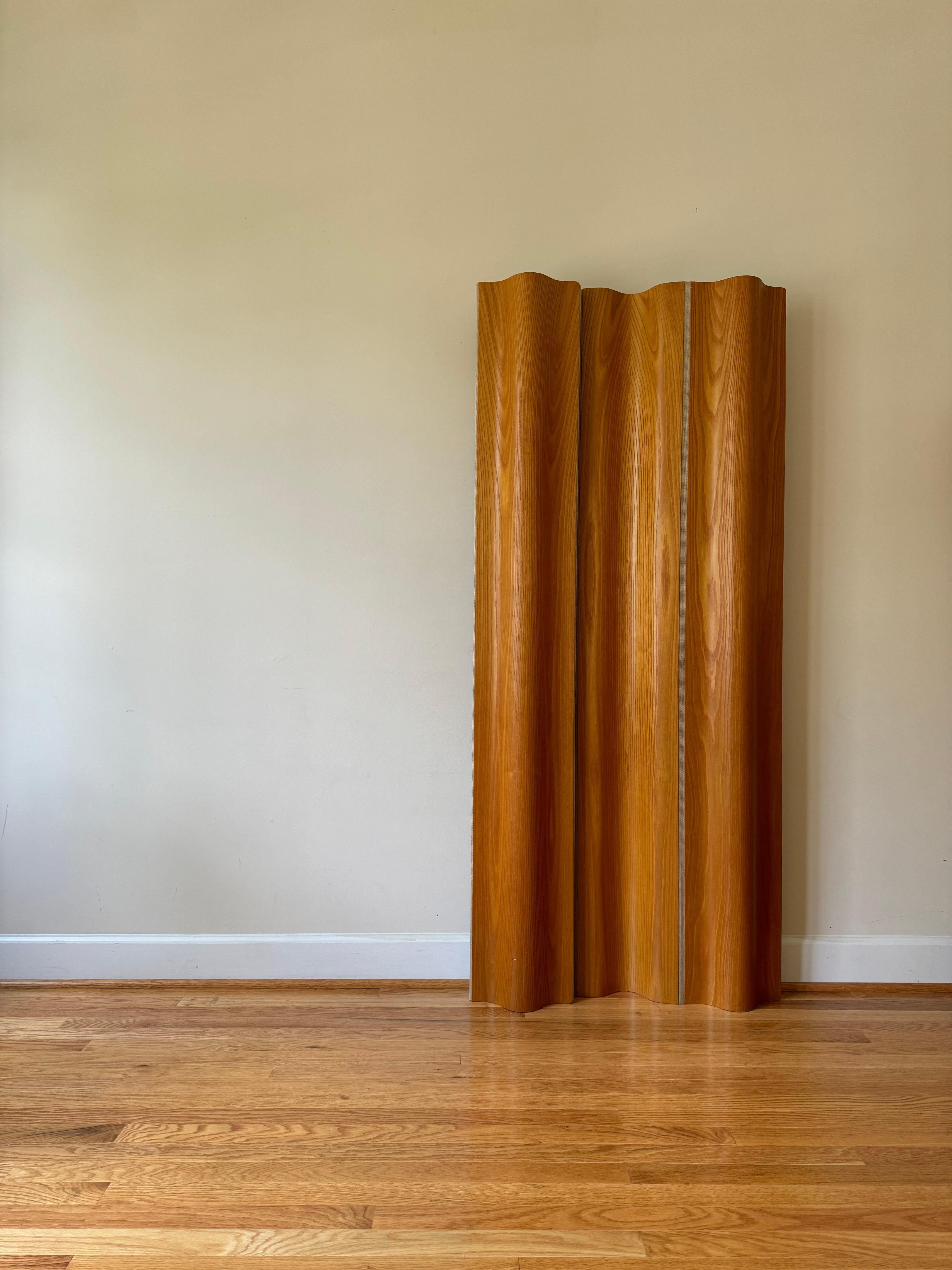 Eames Molded Plywood Folding Screen by Charles and Ray Eames for Herman Miller In Good Condition In Centreville, VA