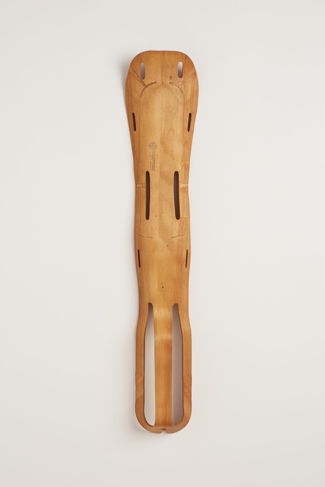 Eames Molded Plywood Leg Splint for Evans Products In Excellent Condition In Los Angeles, CA