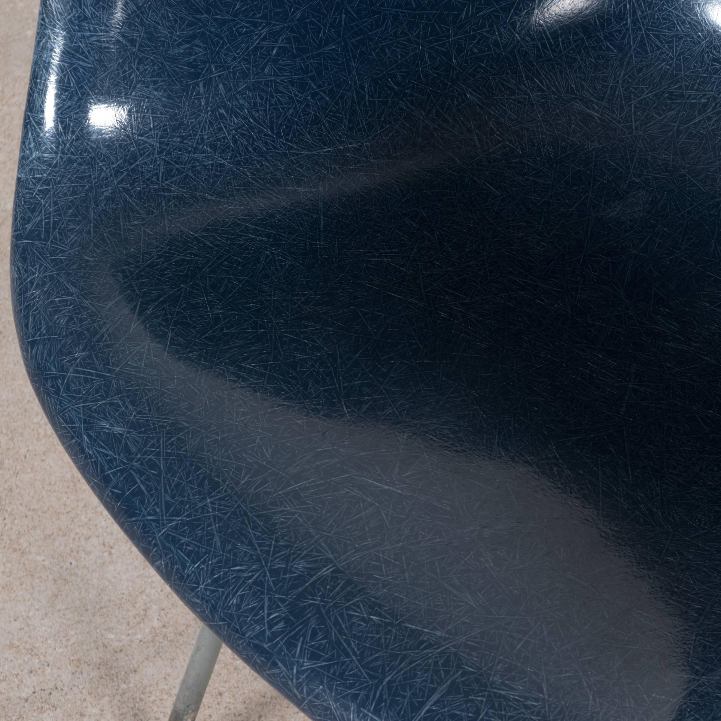 Eames Navy Blue Dax Dining Chair for Herman Miller, 1960s In Good Condition In Amsterdam, NL