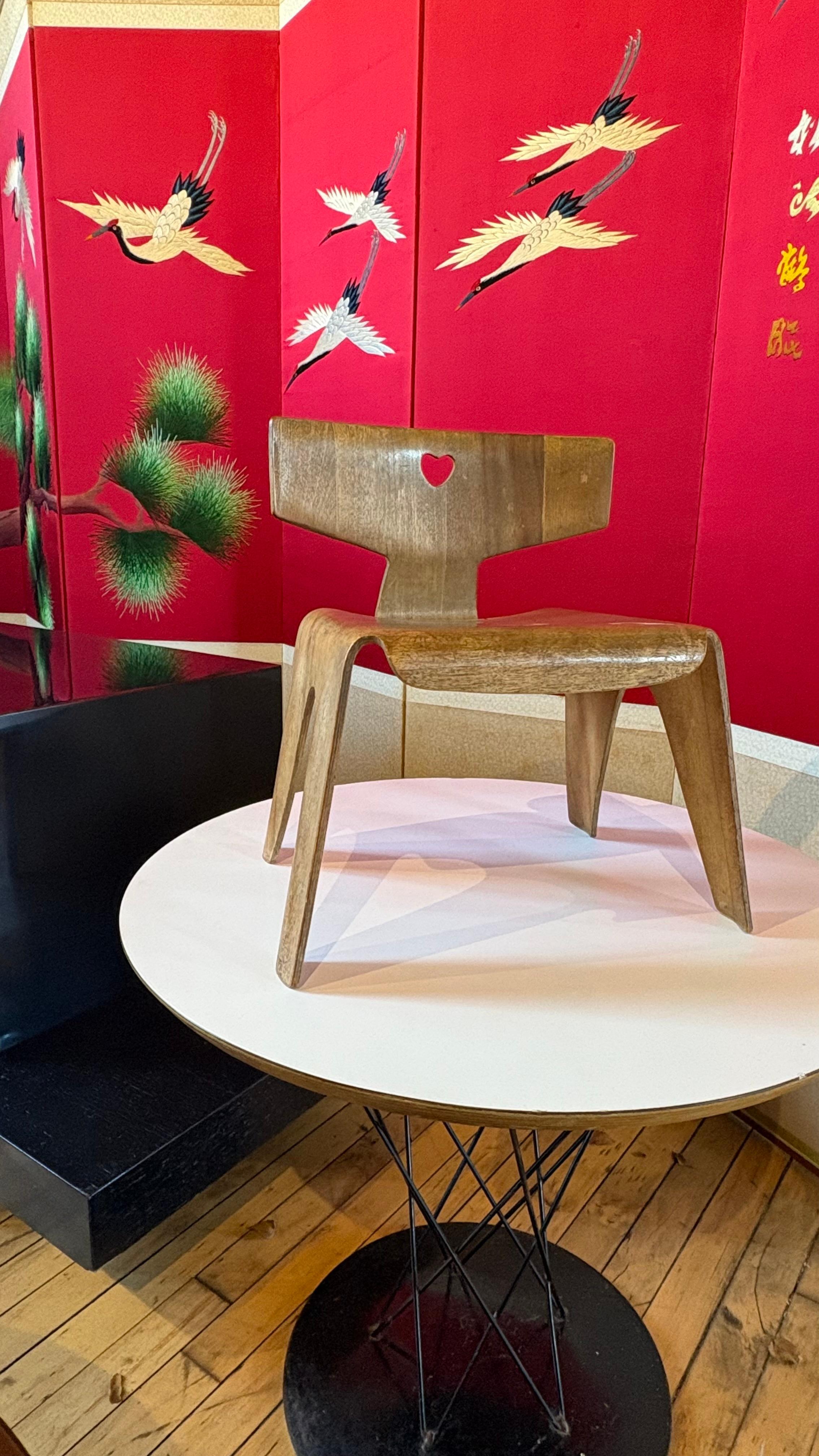 Very pleased to present this rare chair by Ray and Charles Eames from 1946.

This is not a reproduction by Vitra.

Excellent example; lovely patina; no cracks. 

Ships from Philadelphia. 


More historical context:

The 1945 Eames Nested Childs