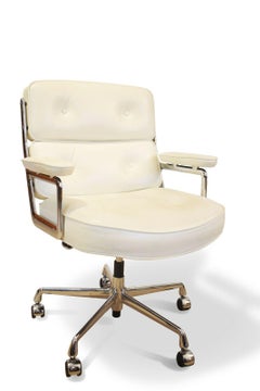 Eames Office Chair ES 104 Lobby Chair Vitra in White Leather