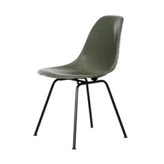 Chaise de salle à manger Eames Olive Green Dark DSX pour Herman Miller