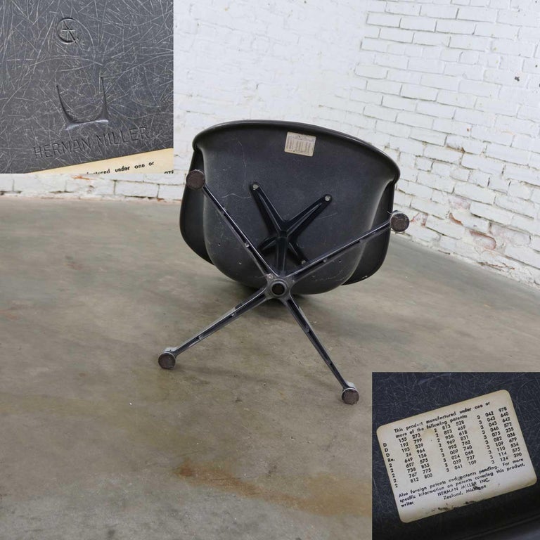 Eames PAC Yellow Padded Swivel Armchair w/Gray Fiberglass Shell & Aluminum Base For Sale 5