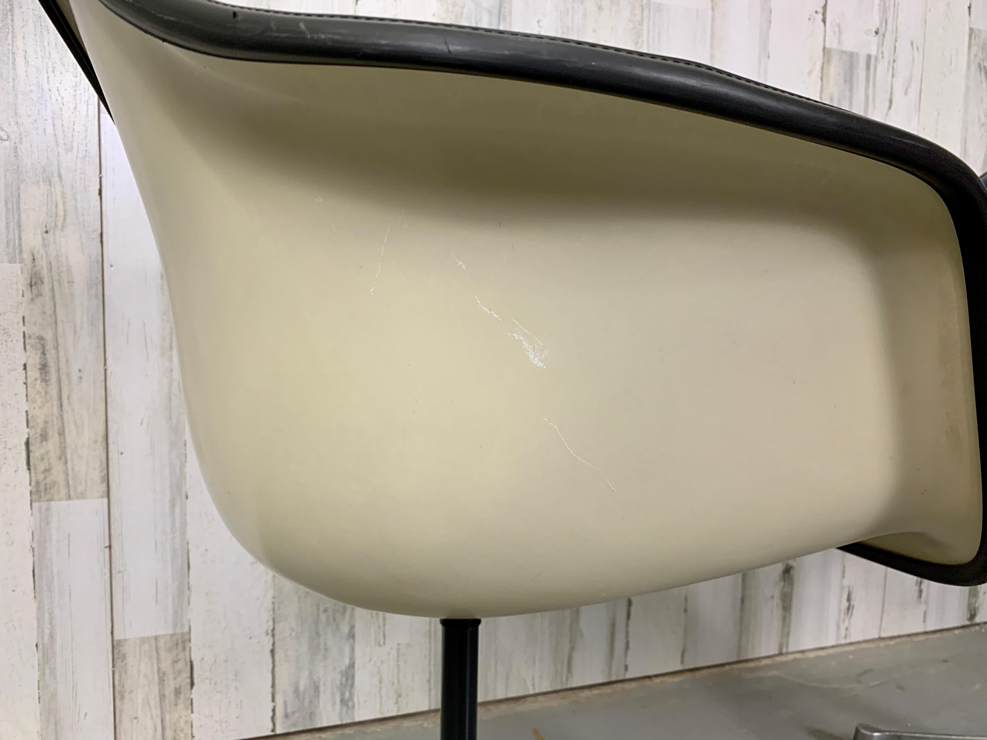 Eames Padded Swivel Armchair Fiberglass Shell & Aluminum Base 5