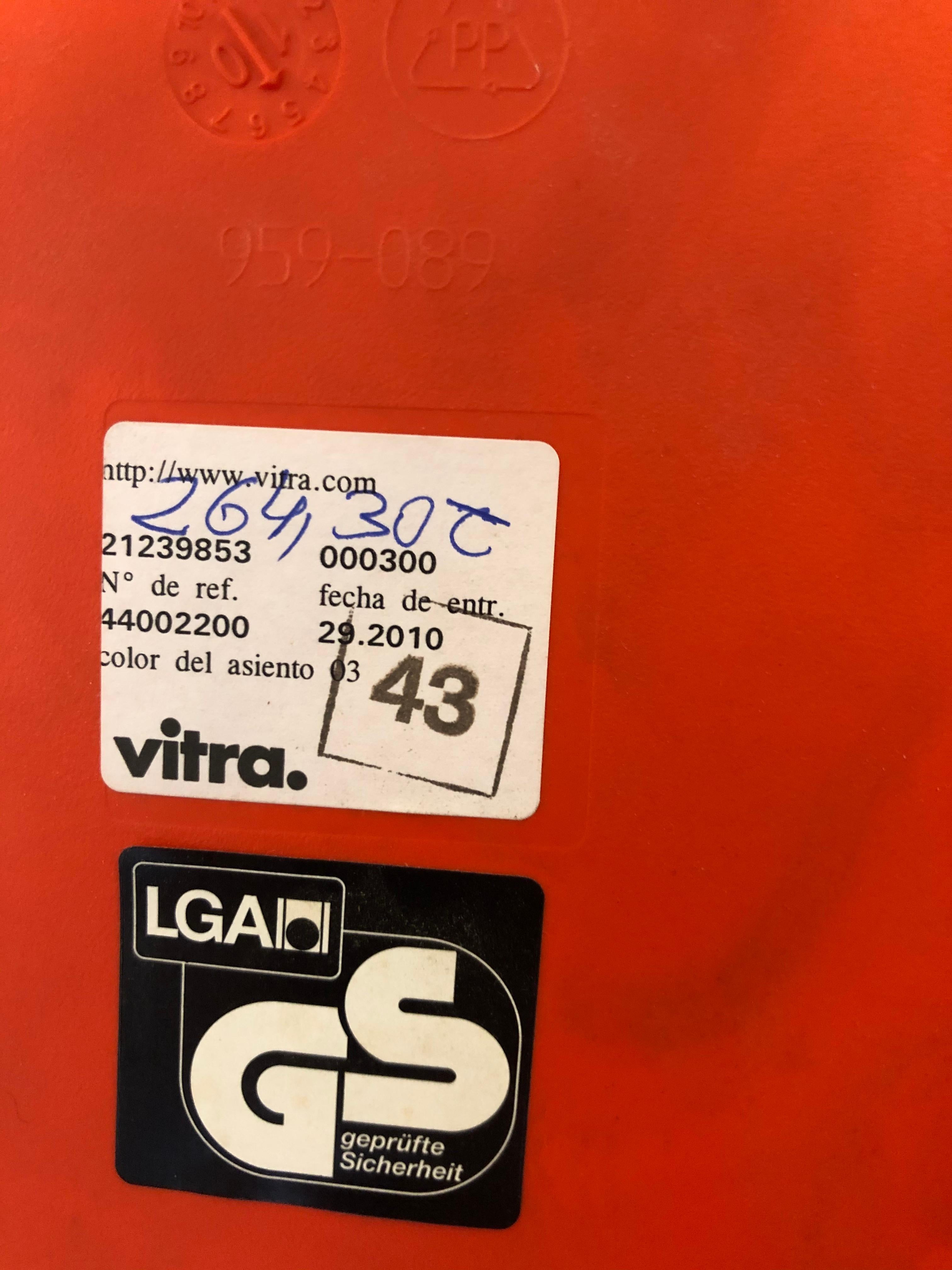 vitra red chair