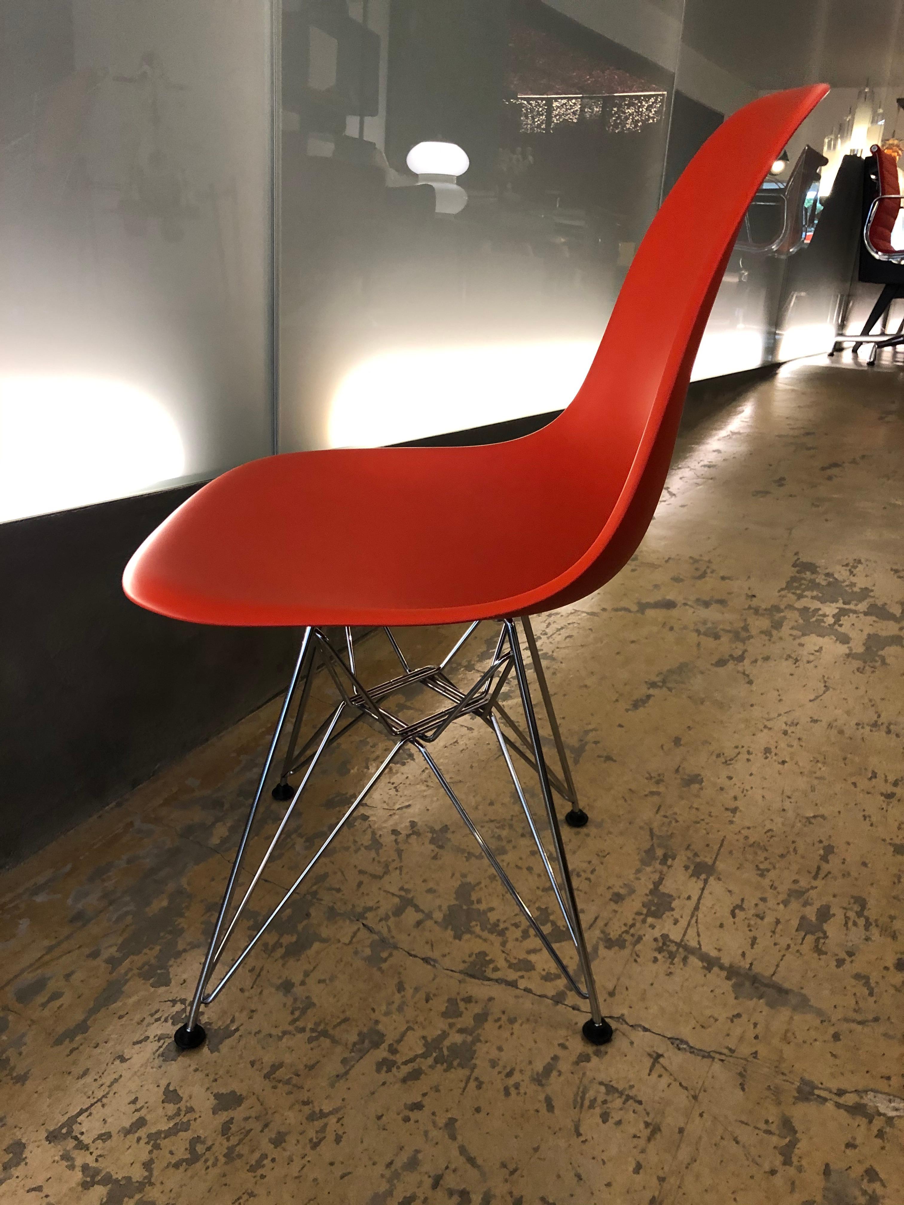 Eames Plastic Red Chair, Vitra In New Condition For Sale In Porto, PT