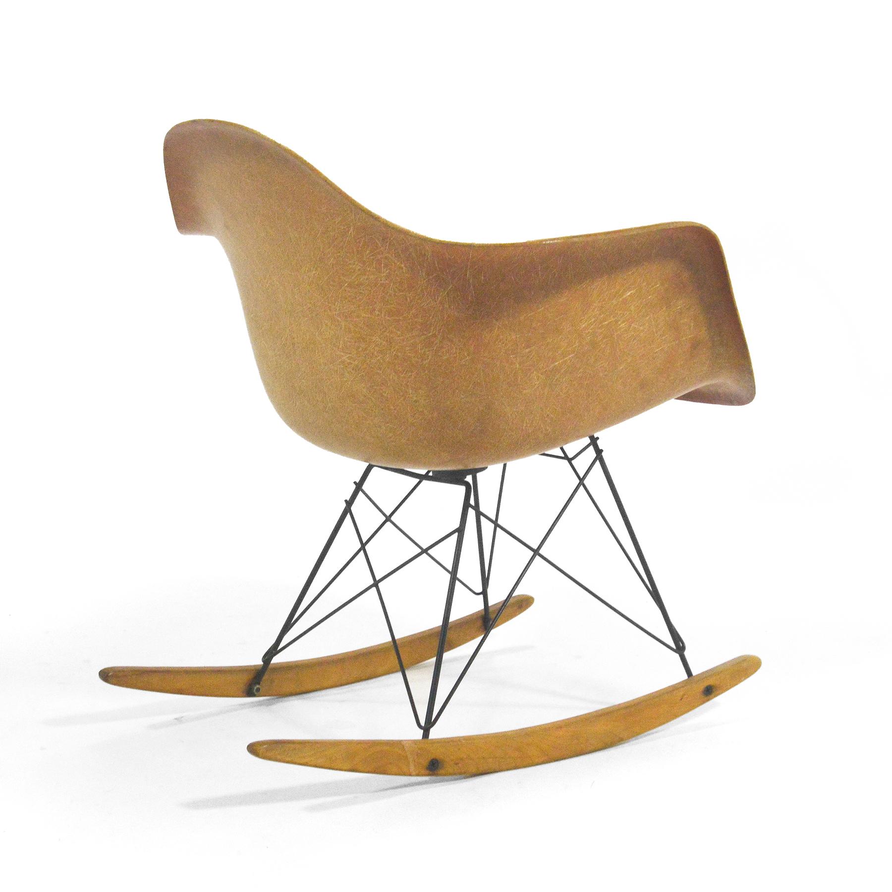 Mid-20th Century Eames RAR Rocking Chair by Zenith for Herman Miller For Sale