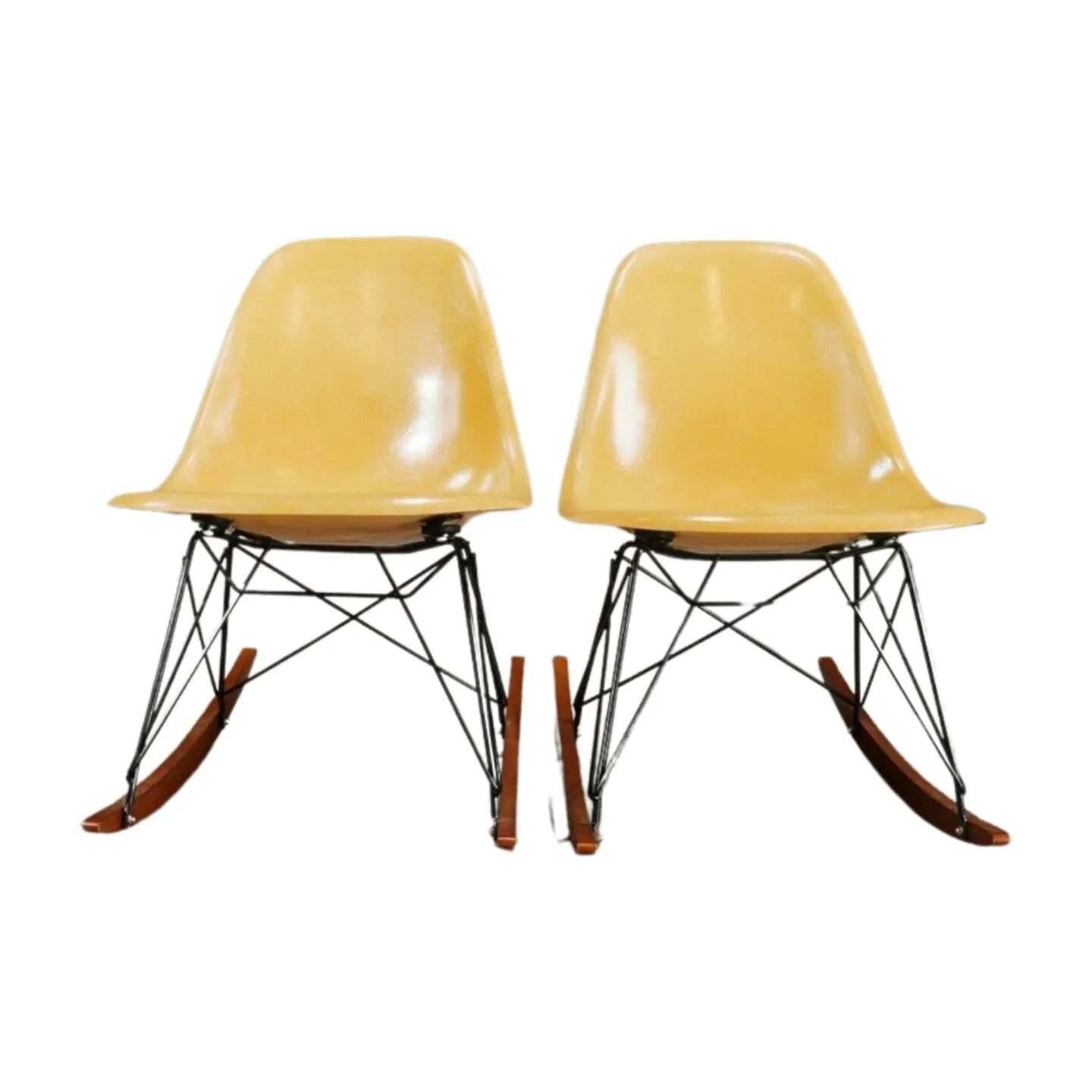 Eames RAR Schaukelstuhl 2