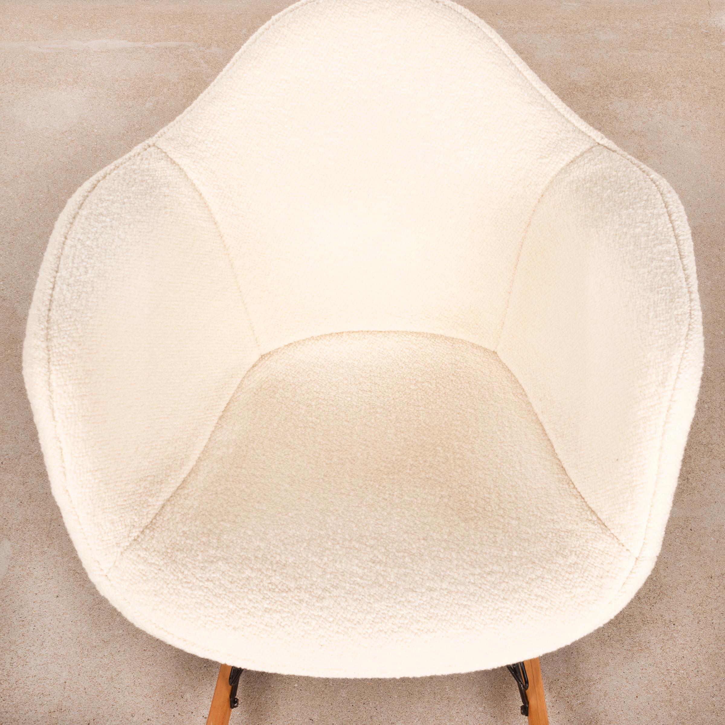 Mid-20th Century Eames RAR Rocking Chair with Bouclé Wool Upholstery by Herman Miller 'Zenith'