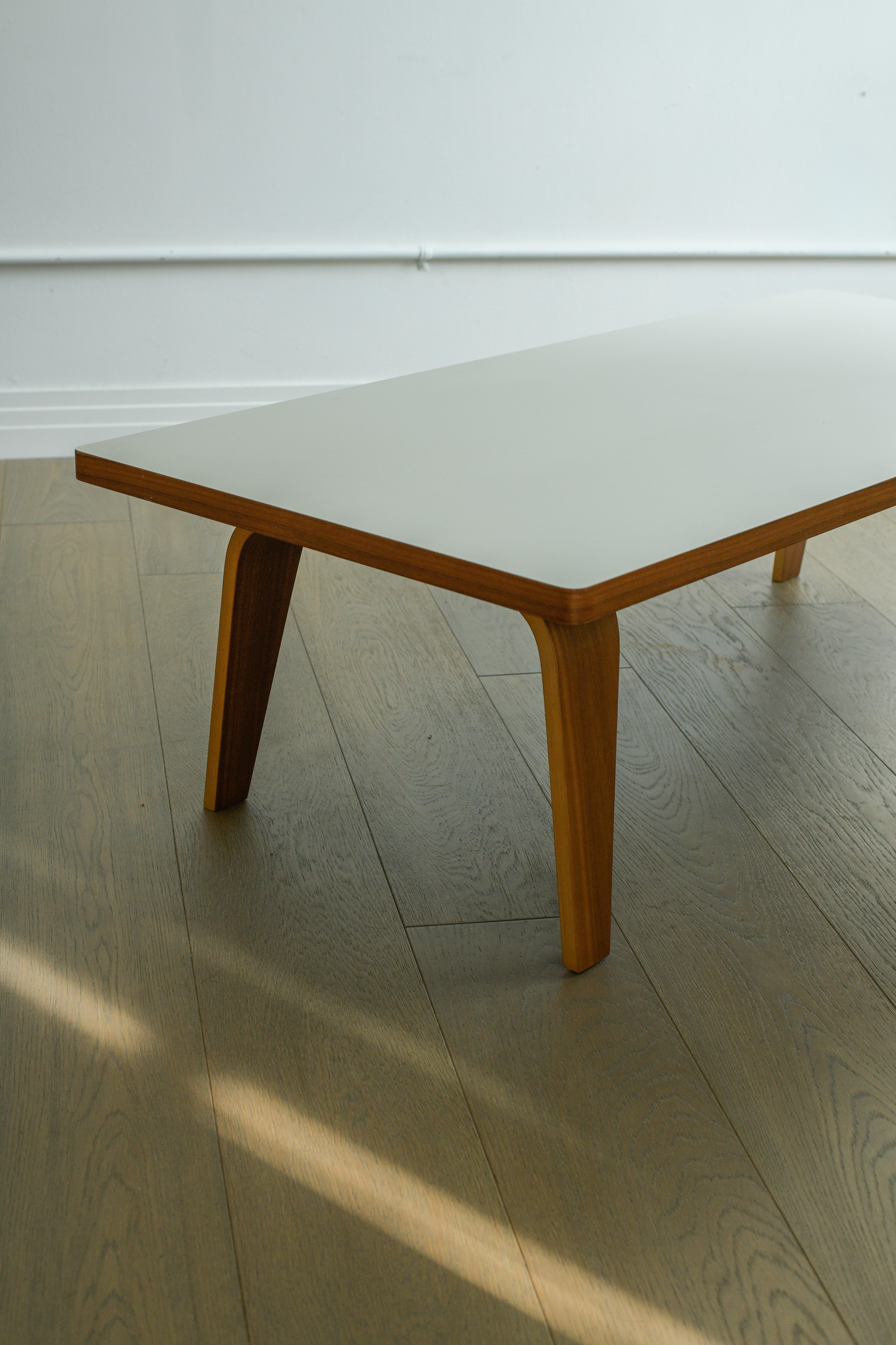 Eames Rectangular Coffee Table for Herman Miller In Good Condition For Sale In Los Angeles, CA