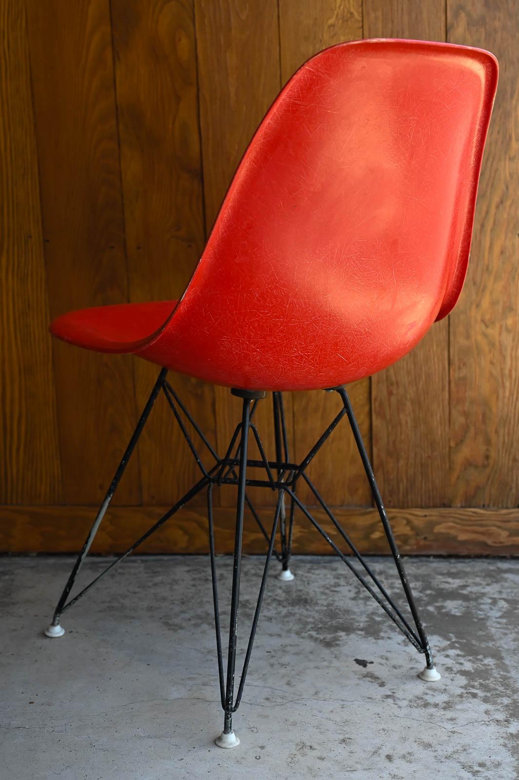 Eames Red Fiberglass DSR for Herman Miller, ca. 1970 For Sale 7
