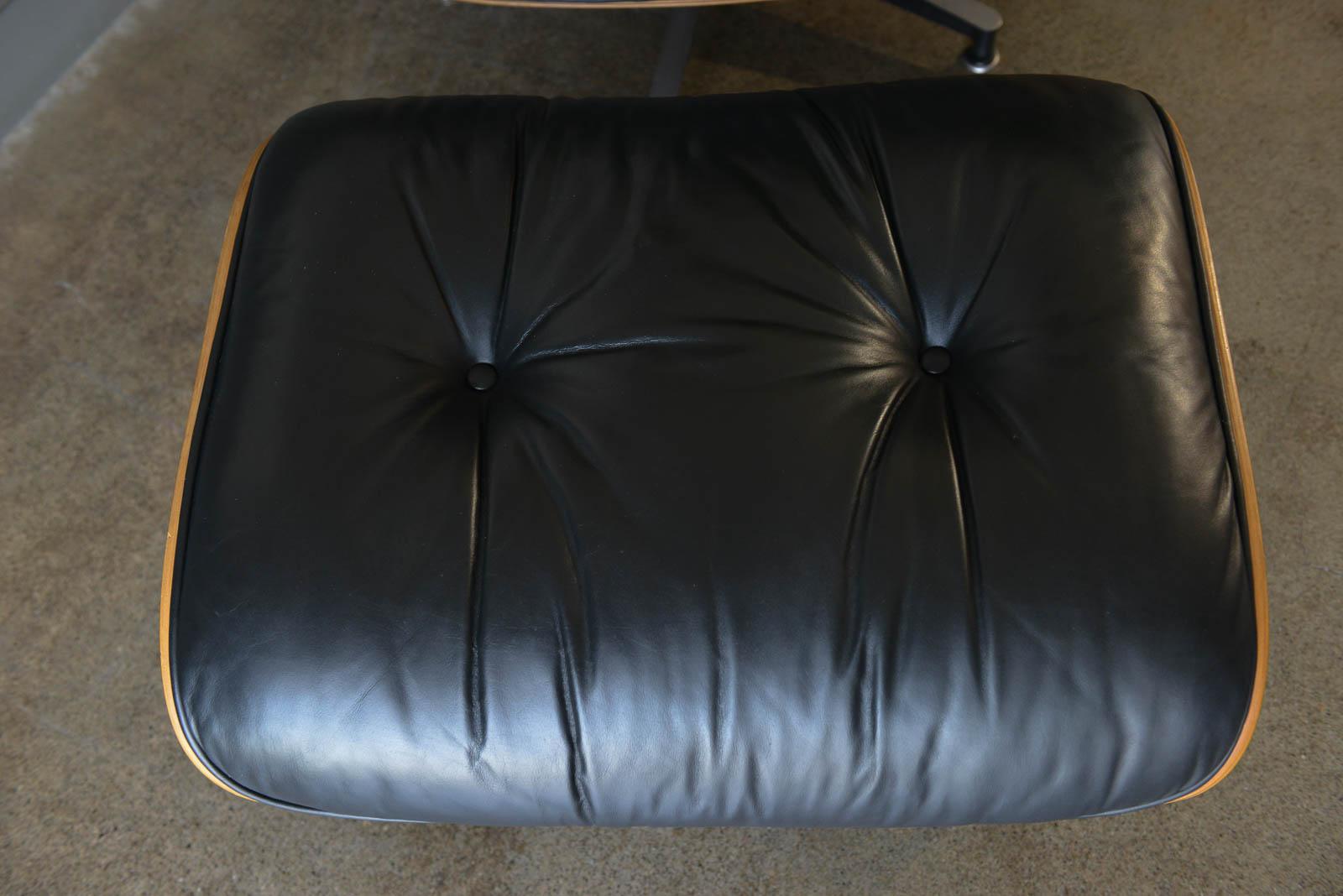 Eames Rosewood 670 Lounge Chair and 671 Ottoman, ca. 1971 8