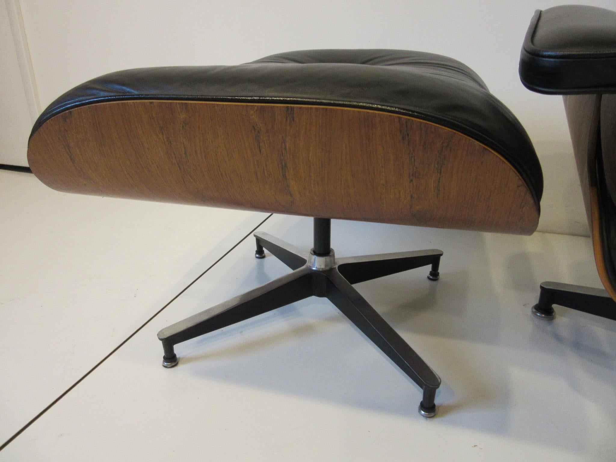 Eames Rosewood and Leather 670 Lounge Chair with Ottoman 5