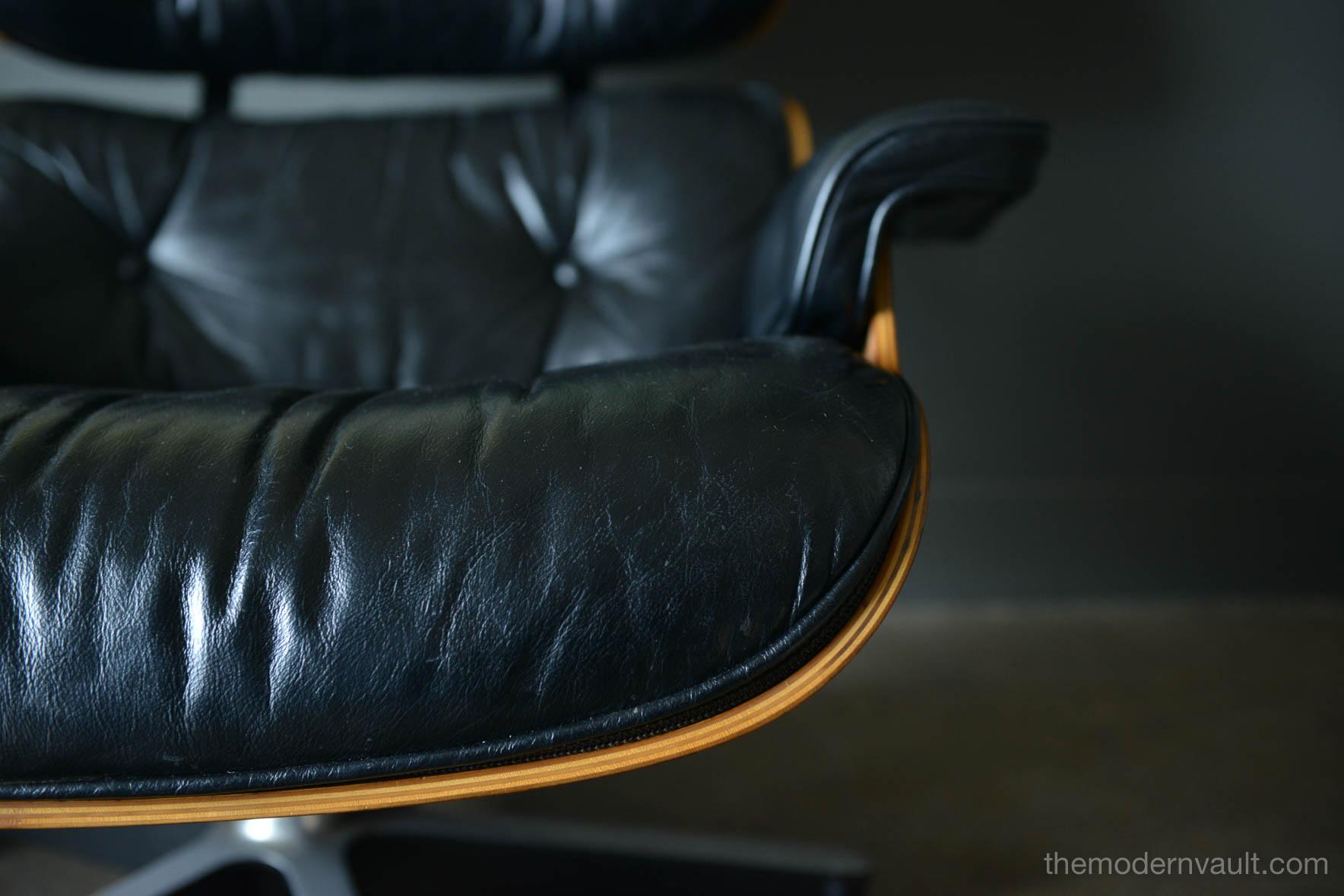 Eames Rosewood Lounge Chair and Ottoman, circa 1971 In Good Condition In Costa Mesa, CA