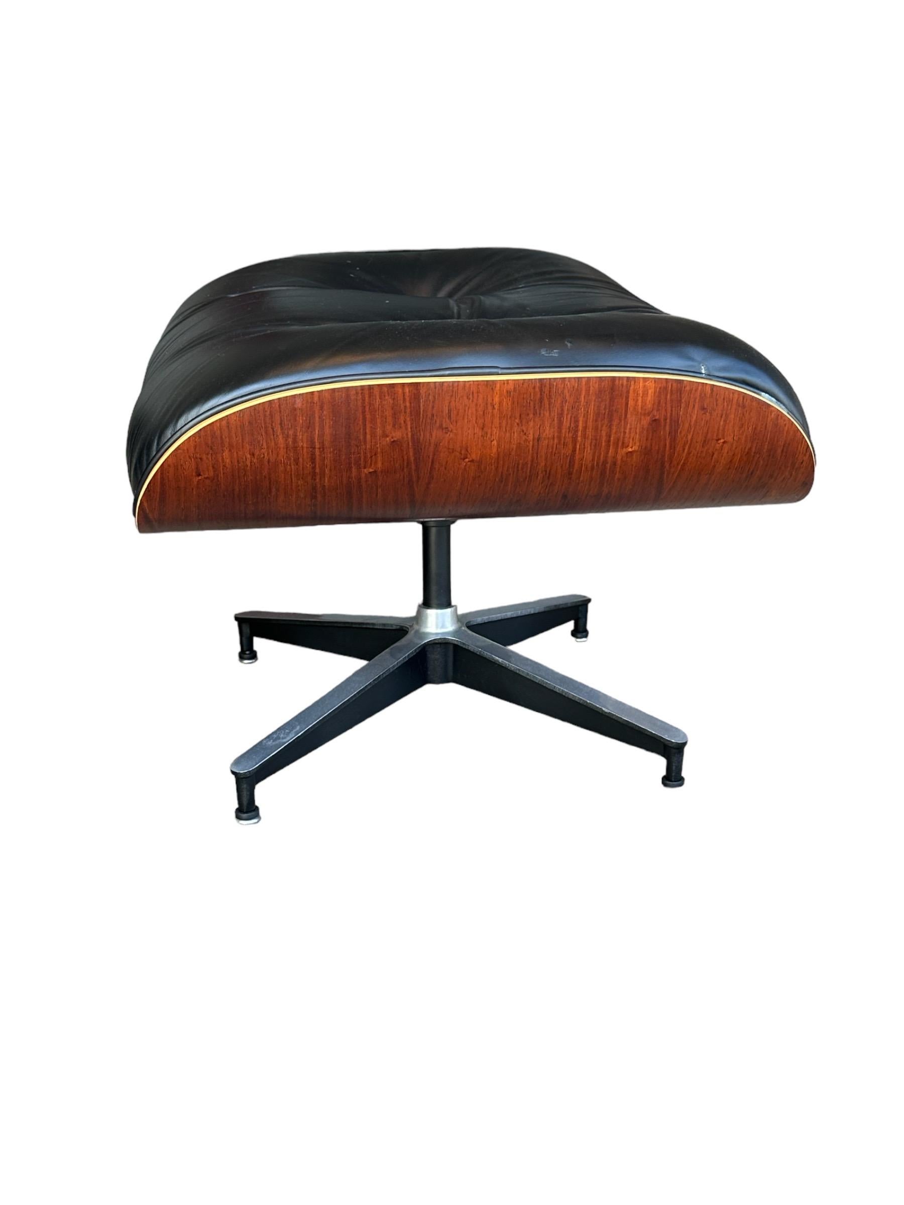Aluminum Eames Rosewood Lounge Chair and Ottoman