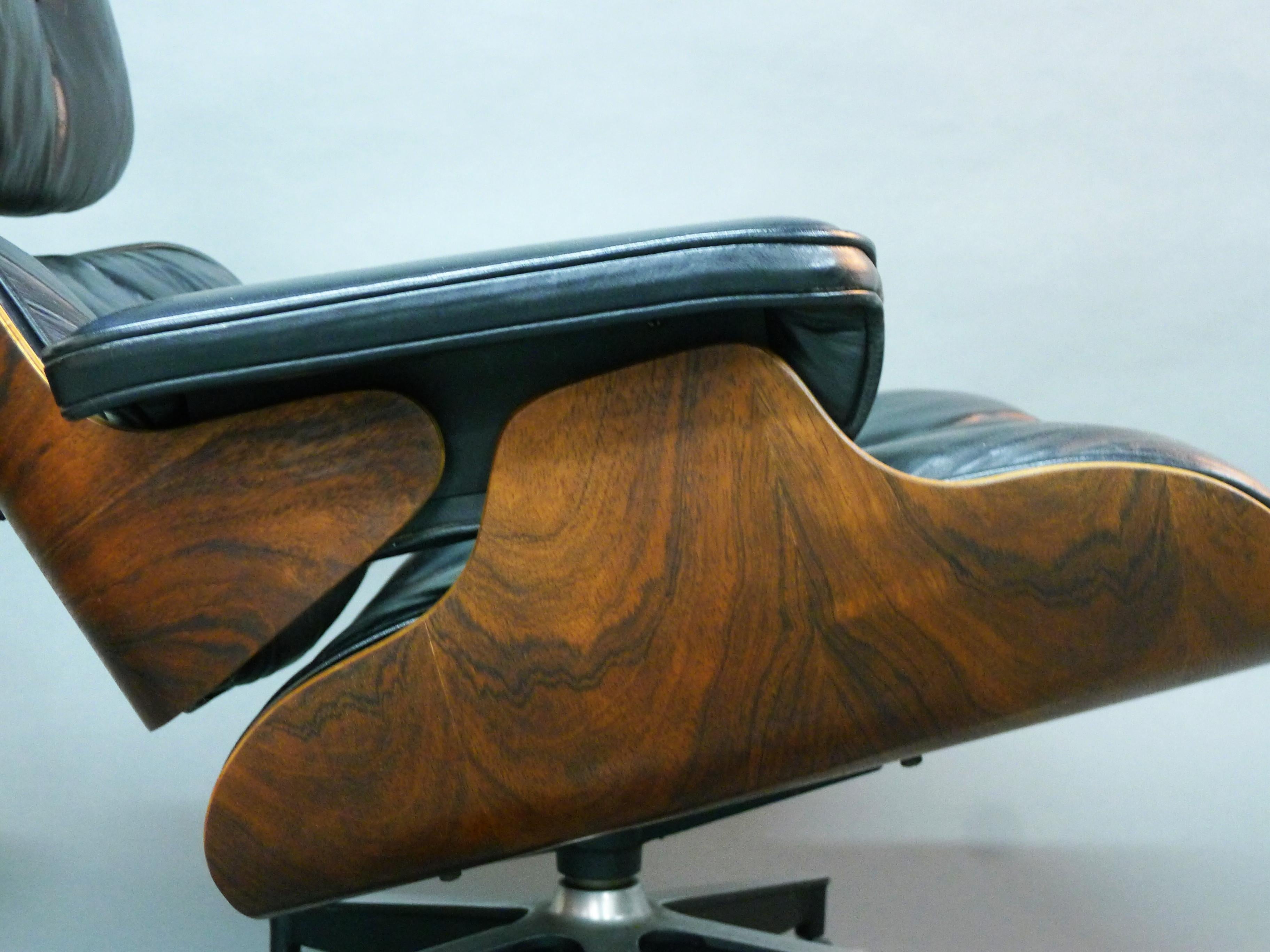 Mid-20th Century Eames Rosewood Lounge Chair & Ottoman, model 670/671, Herman Miller, USA, 1960s