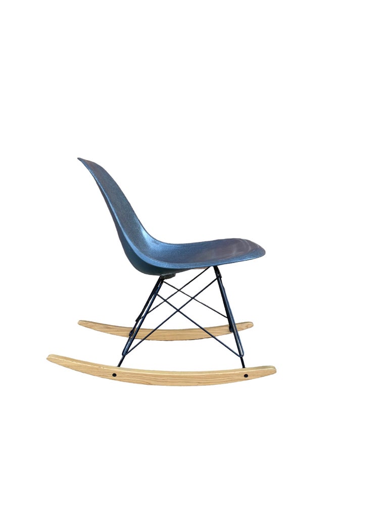 Eames RSR Rocking Chair Elephant Gray For Sale at 1stDibs
