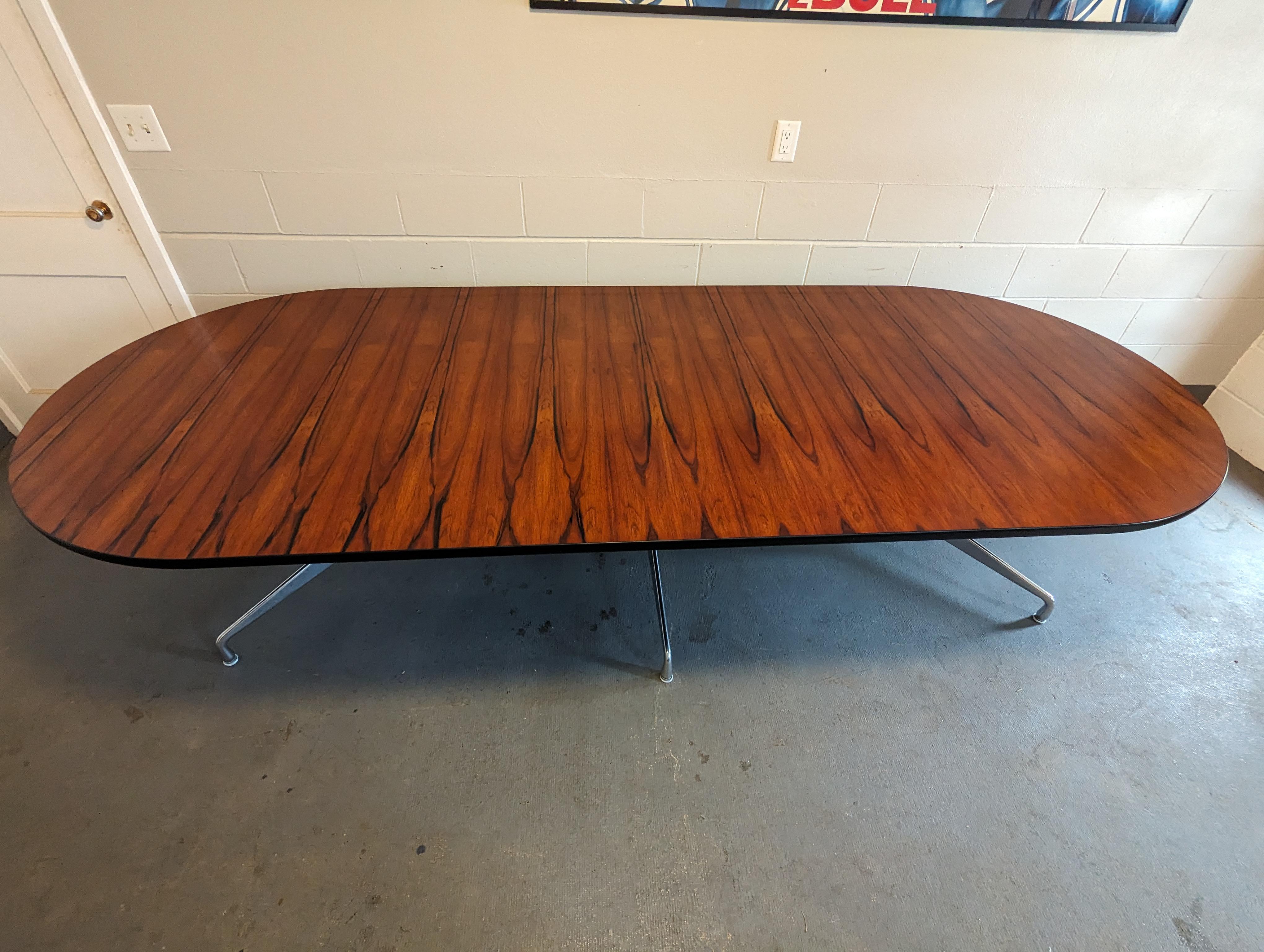 eames oval dining table