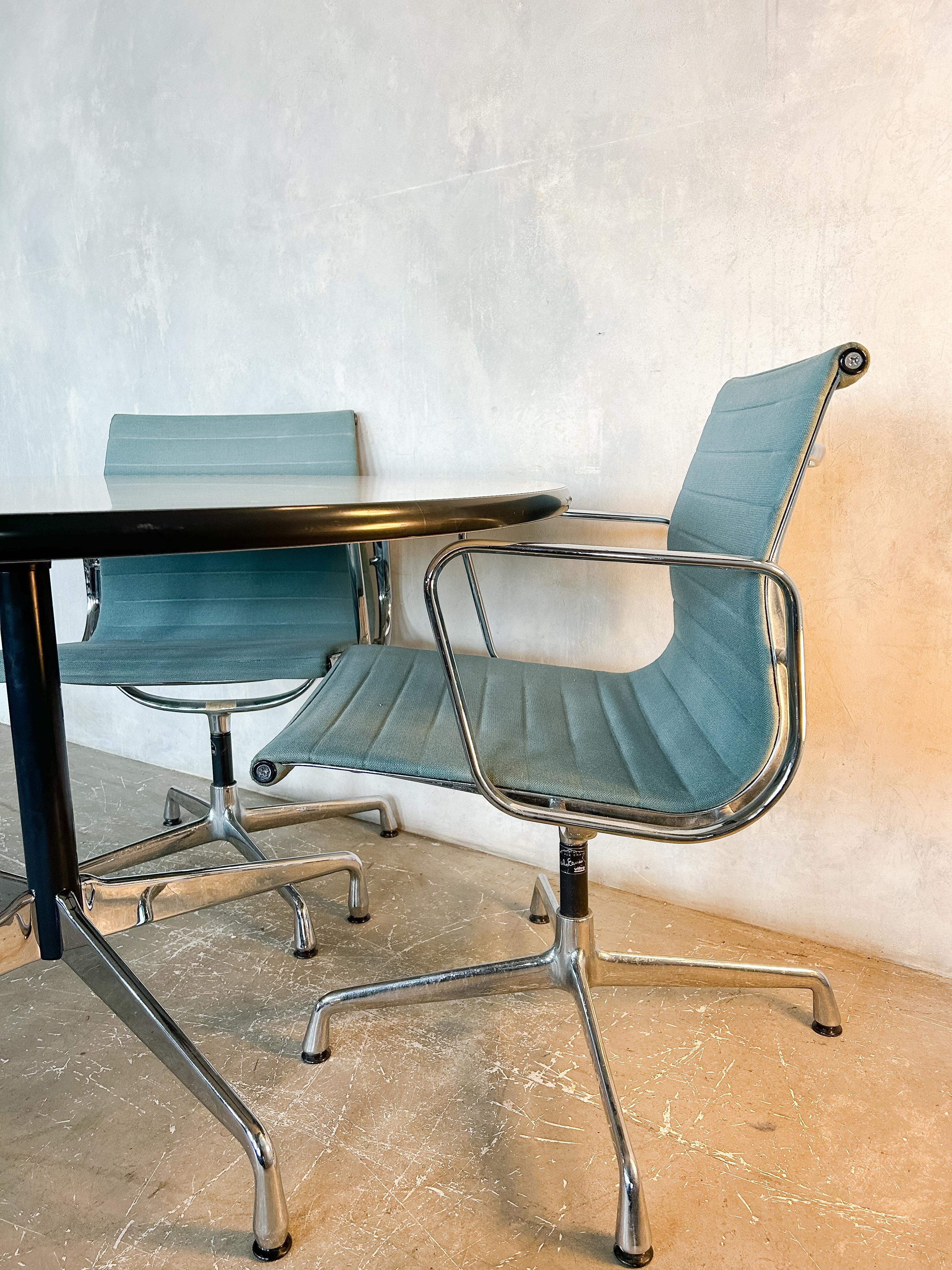 Eames Segmented Tisch von Vitra, Eames im Angebot 4