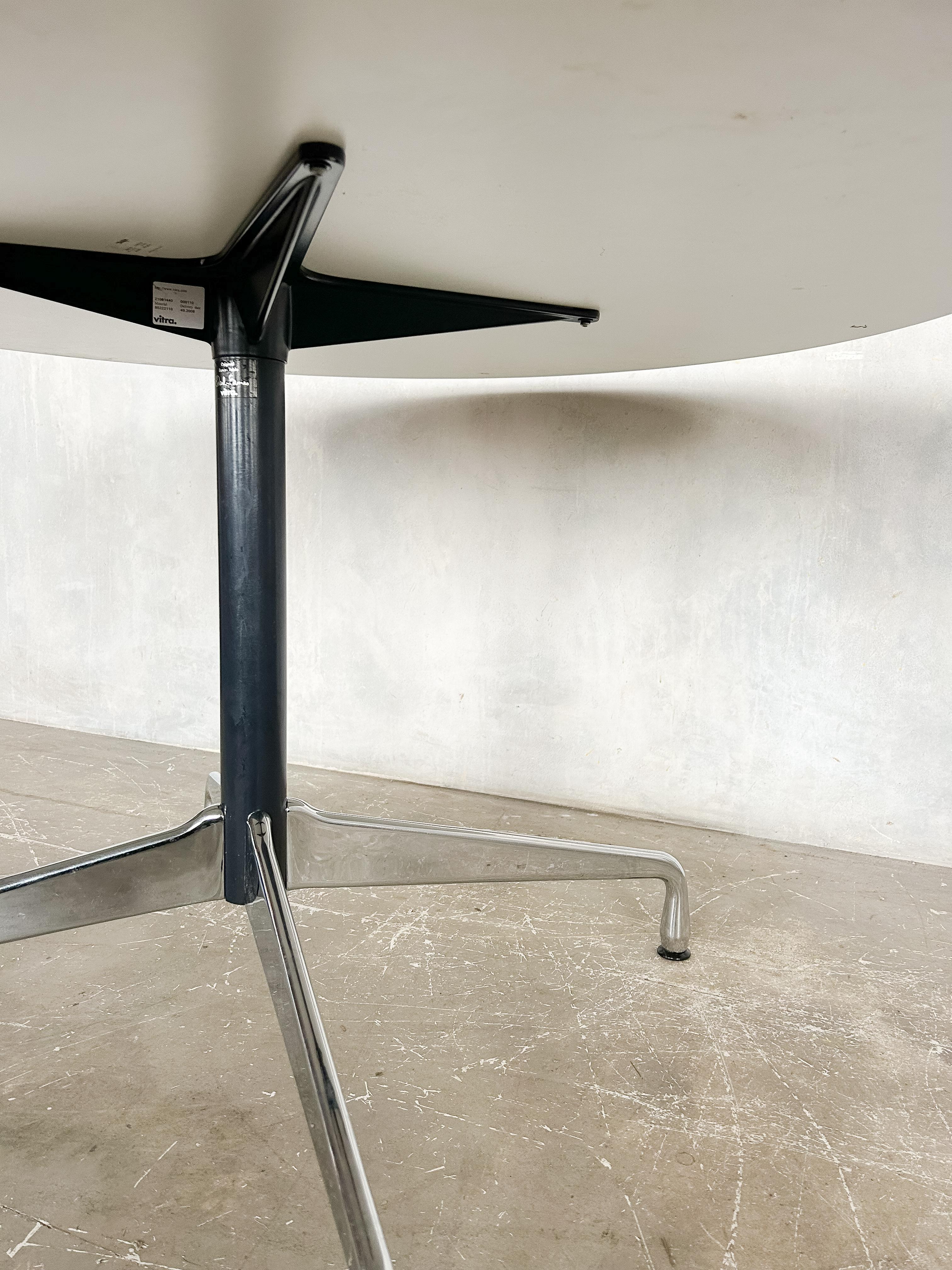 Eames Segmented Tisch von Vitra, Eames im Angebot 6