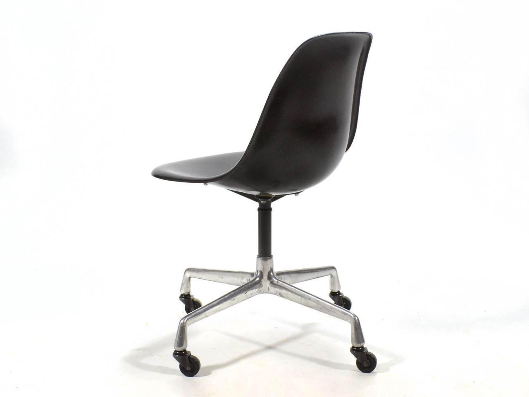 North American Eames Shell Chairs, Set of 6