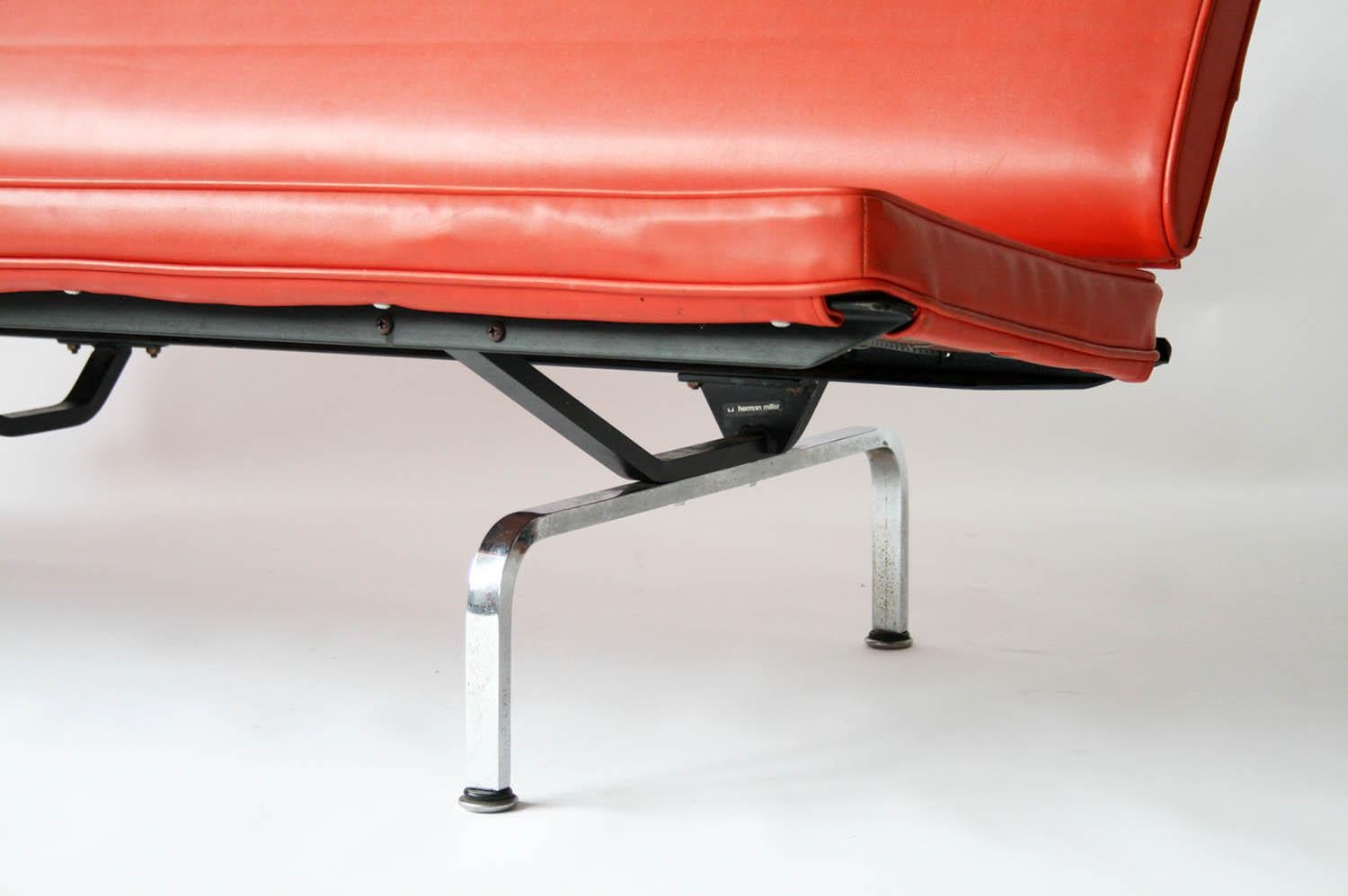 Mid-Century Modern Eames Sofa Compact in Original Fabric