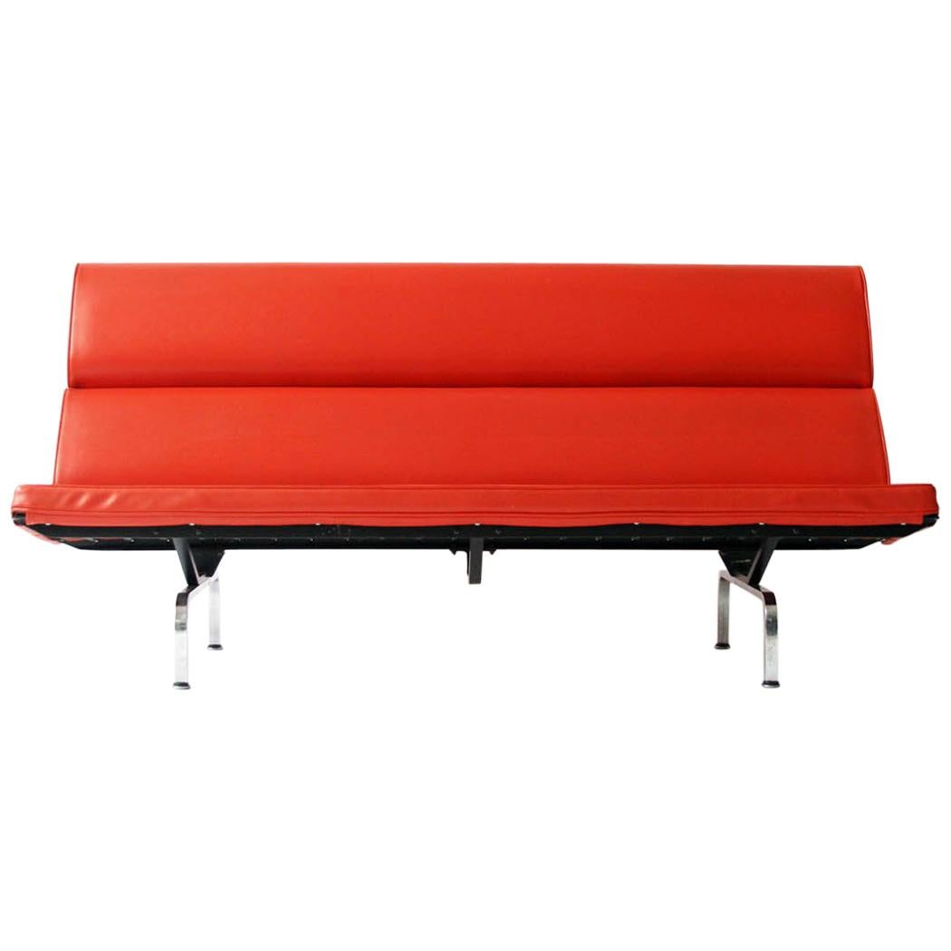 Eames Sofa Compact in Original Fabric