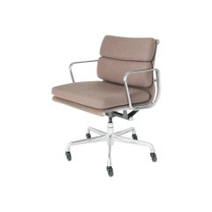 Vintage Eames Soft Pad Aluminum Group Chair