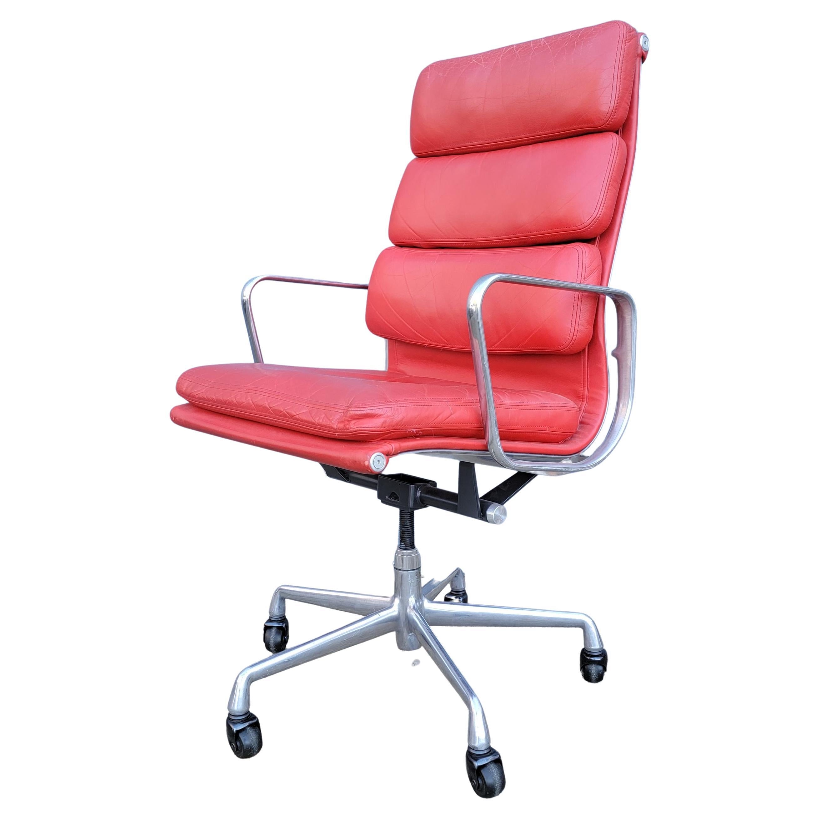 Charles and Ray Eames Office Chairs Desk 121 For Sale at 1stDibs eames mesh chair, vitra