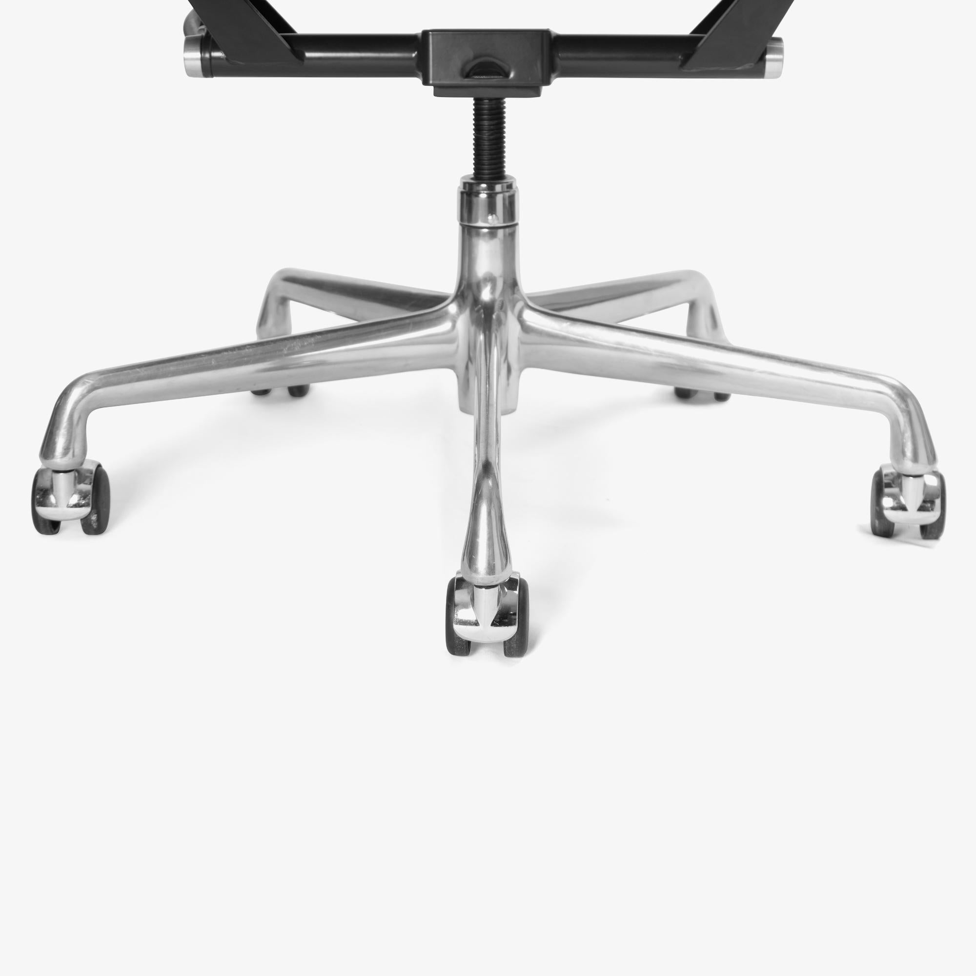 Aluminum Eames Soft-Pad Executive Chairs in Smoke Gray Leather by Herman Miller For Sale