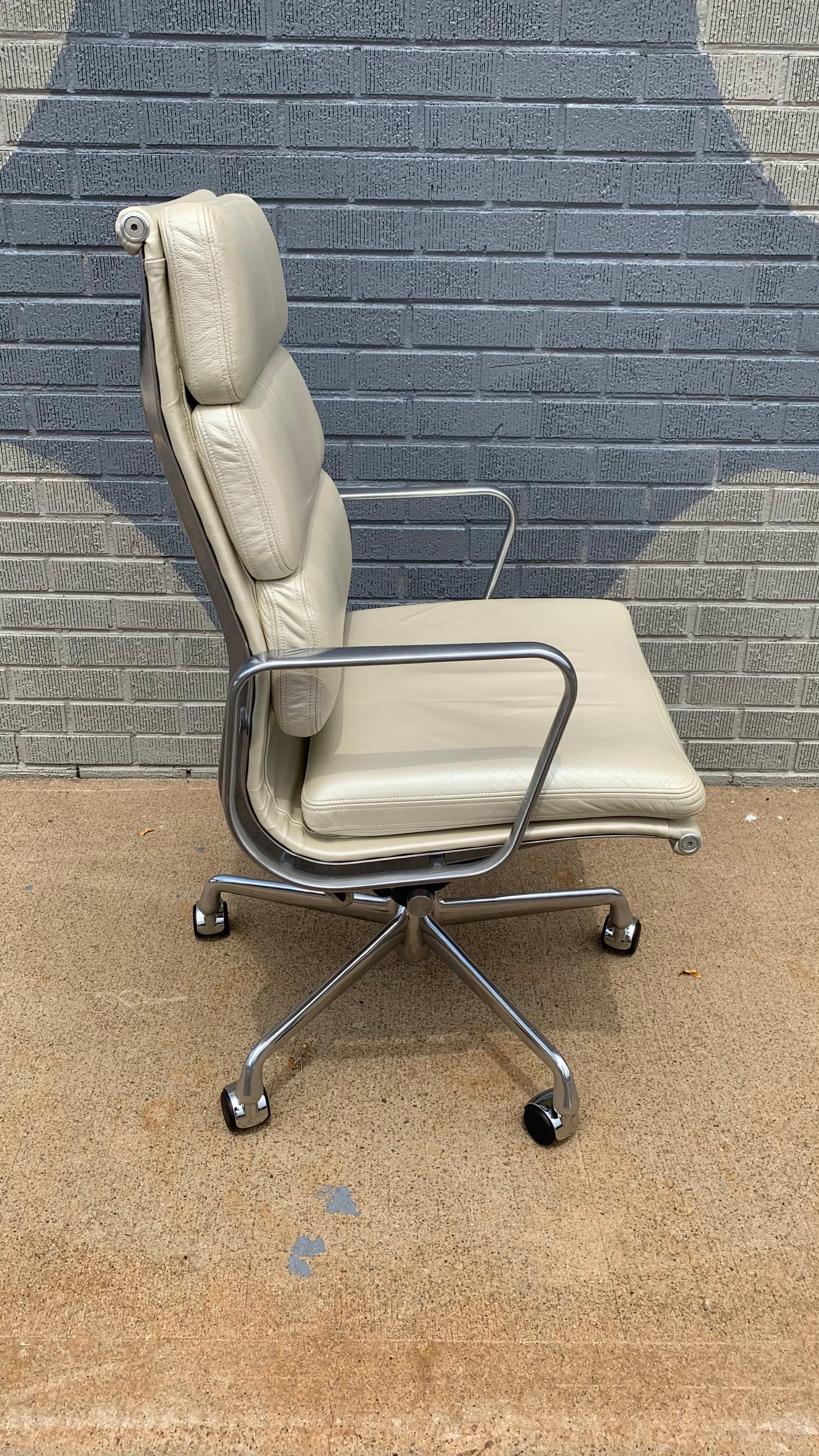 Americano Sedia direzionale Eames Soft Pad in vendita