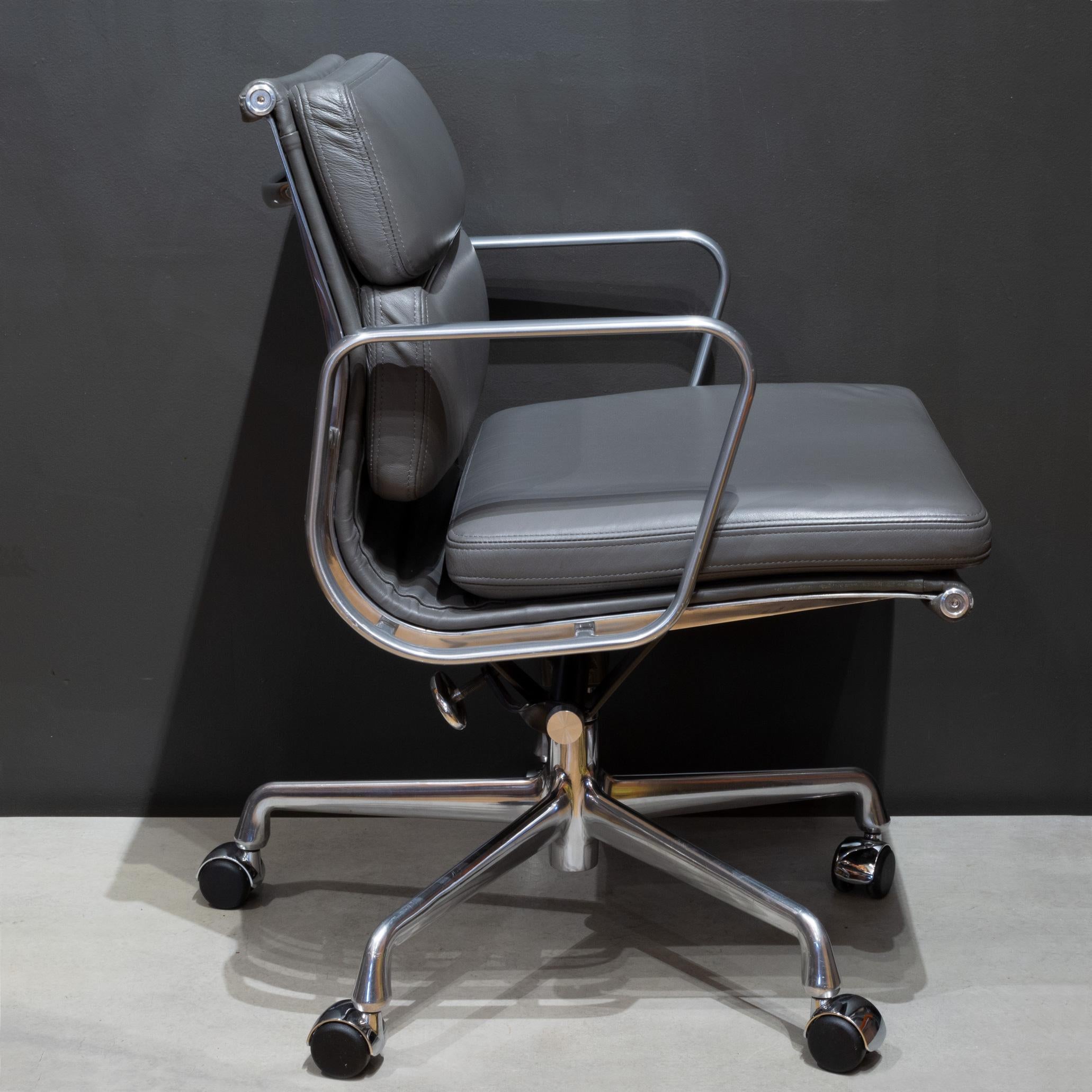 American Eames Soft Pad Leather Office Management Chair by Herman Miller