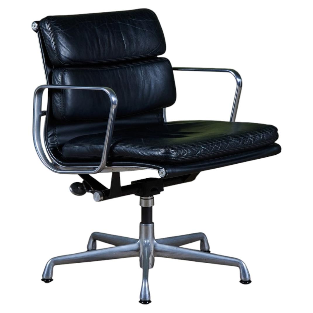 Pre-owned Charles And Ray Eames Eames Soft Pad Management Chair By Herman Miller, Black Leather