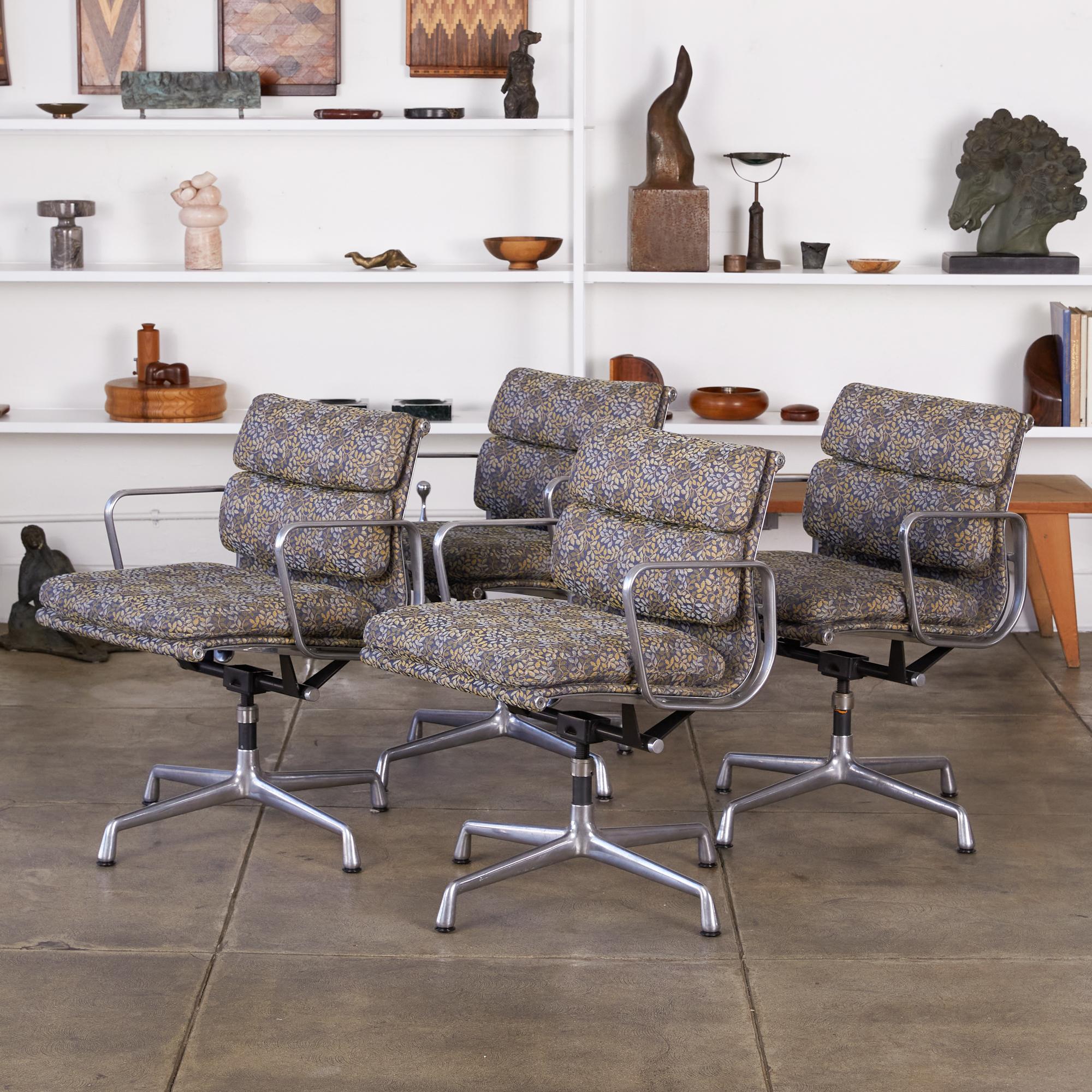 Mid-Century Modern Eames Soft Pad Management Chairs for Herman Miller