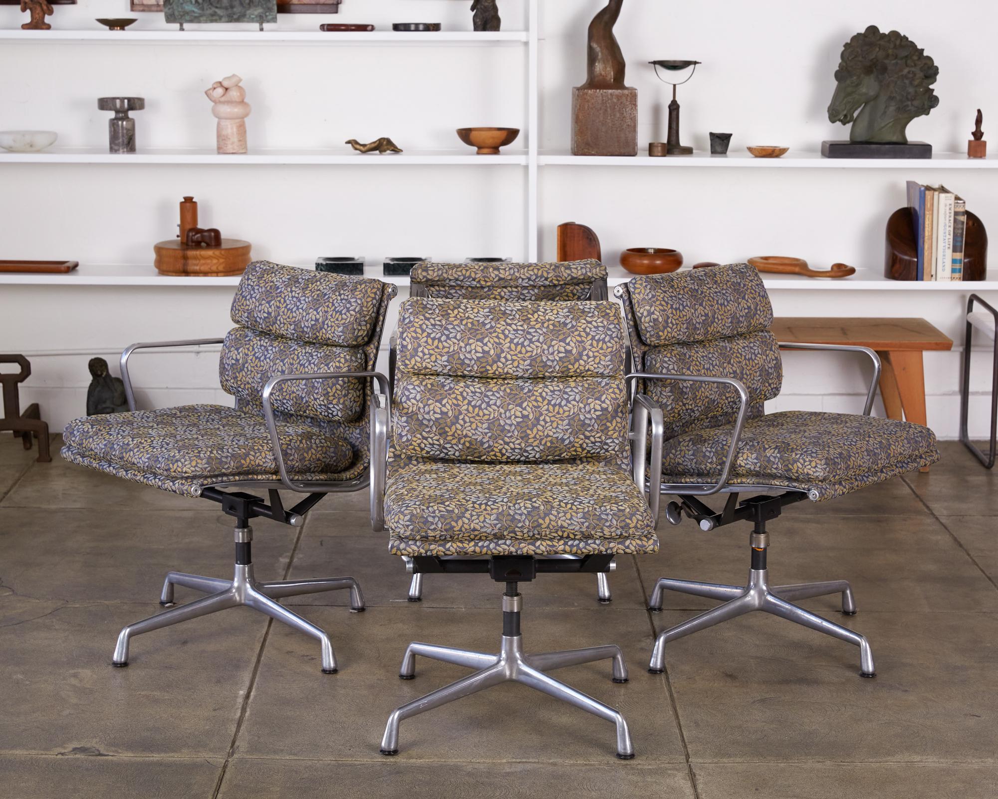 Eames Soft Pad Management Chairs for Herman Miller In Excellent Condition In Los Angeles, CA