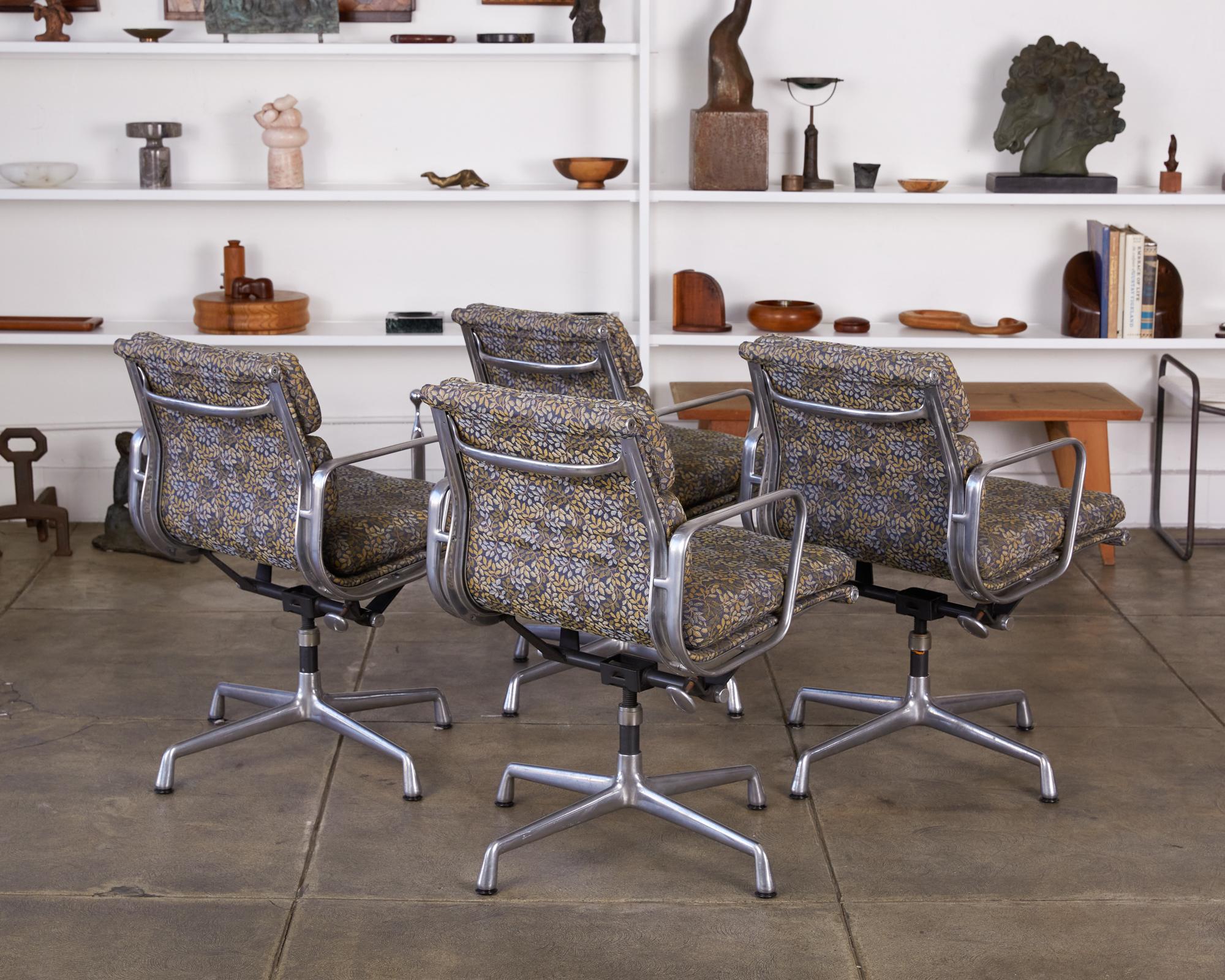 Late 20th Century Eames Soft Pad Management Chairs for Herman Miller