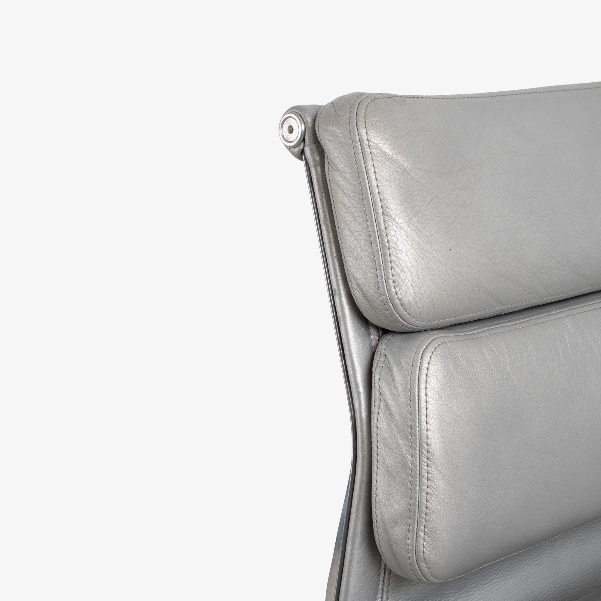 Eames Soft-Pad Side Chairs in Silver Edelman Leather by Herman Miller, Pair 5
