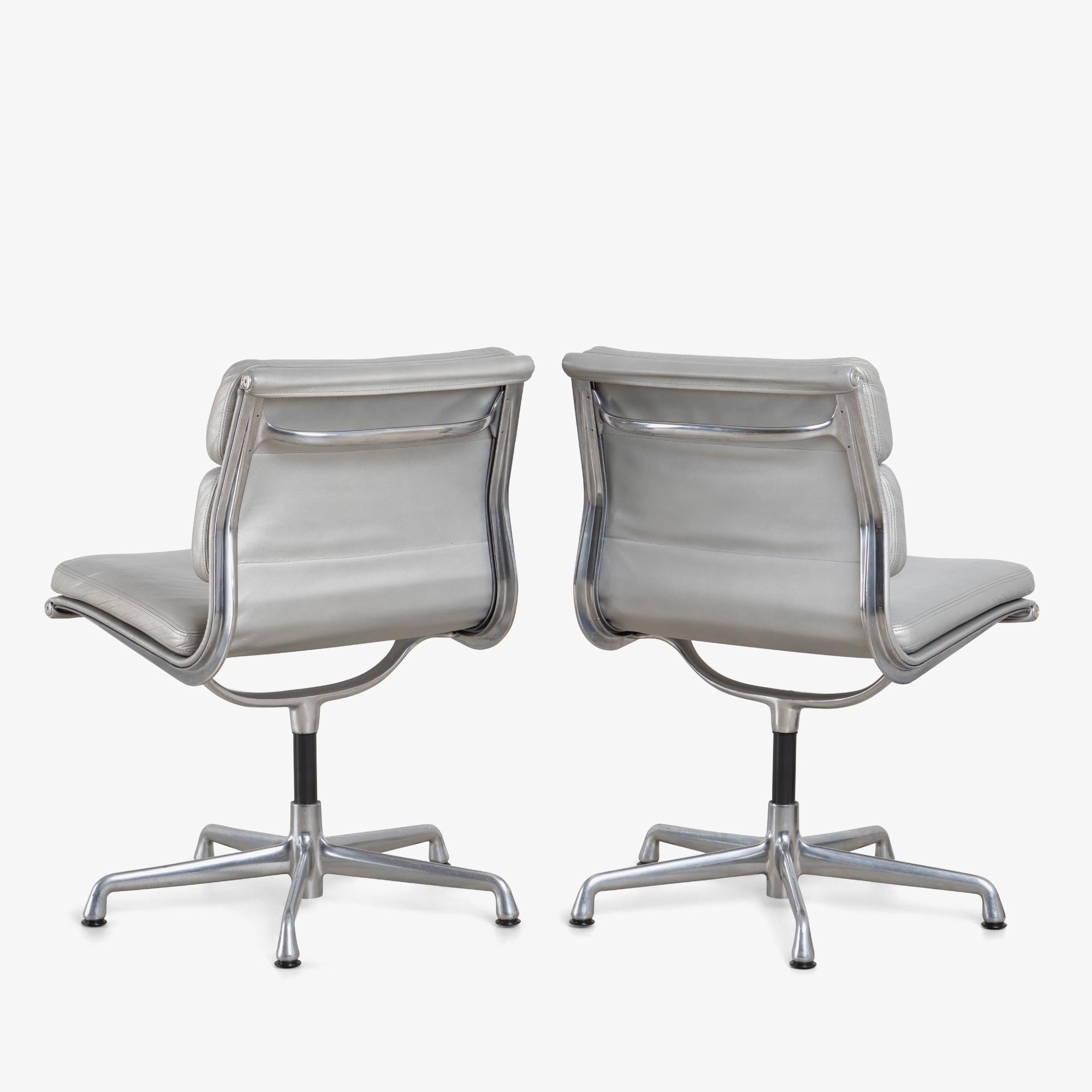 Eames Soft-Pad Side Chairs in Silver Edelman Leather by Herman Miller, Pair In Good Condition In Stamford, CT