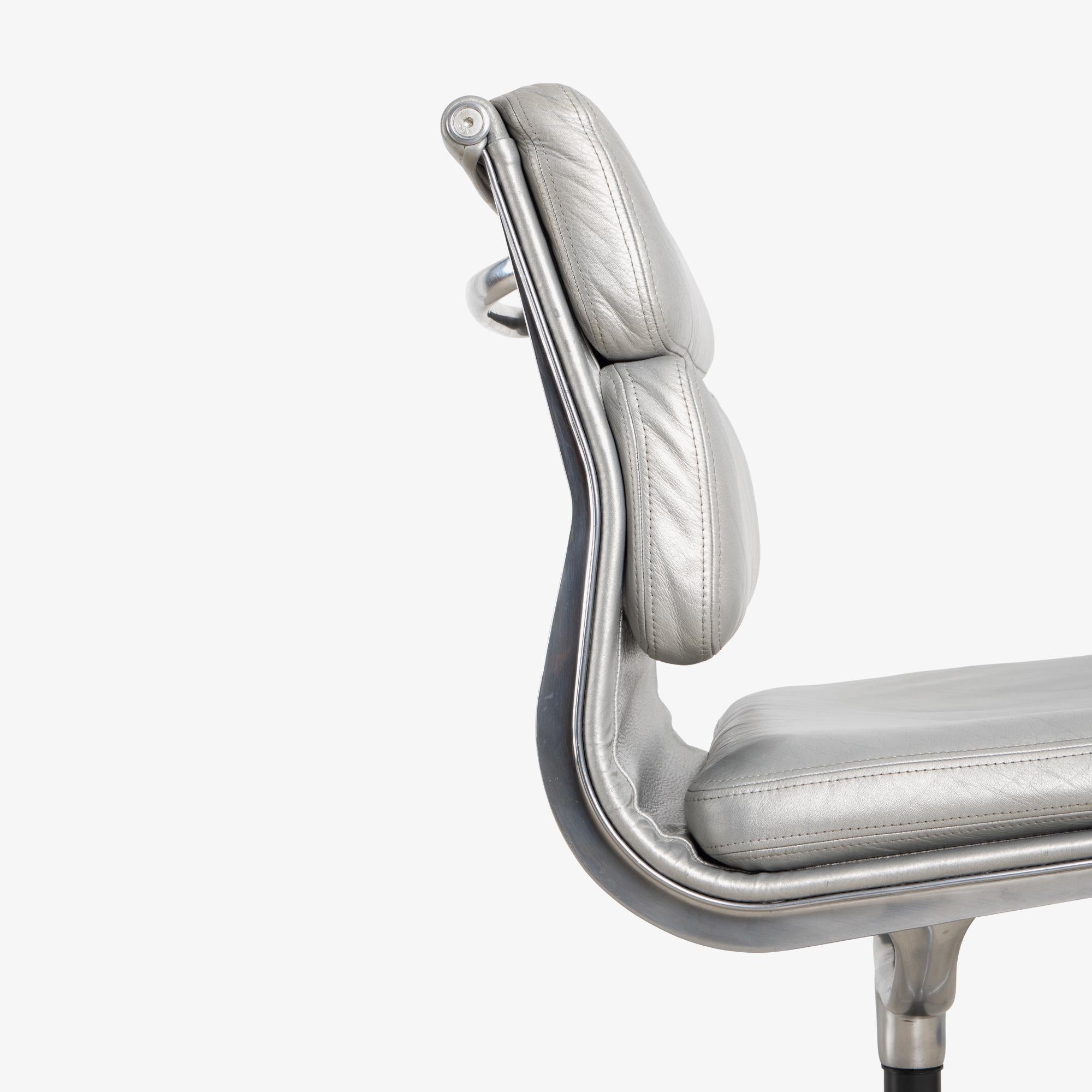 Eames Soft-Pad Side Chairs in Silver Edelman Leather by Herman Miller, Pair 1