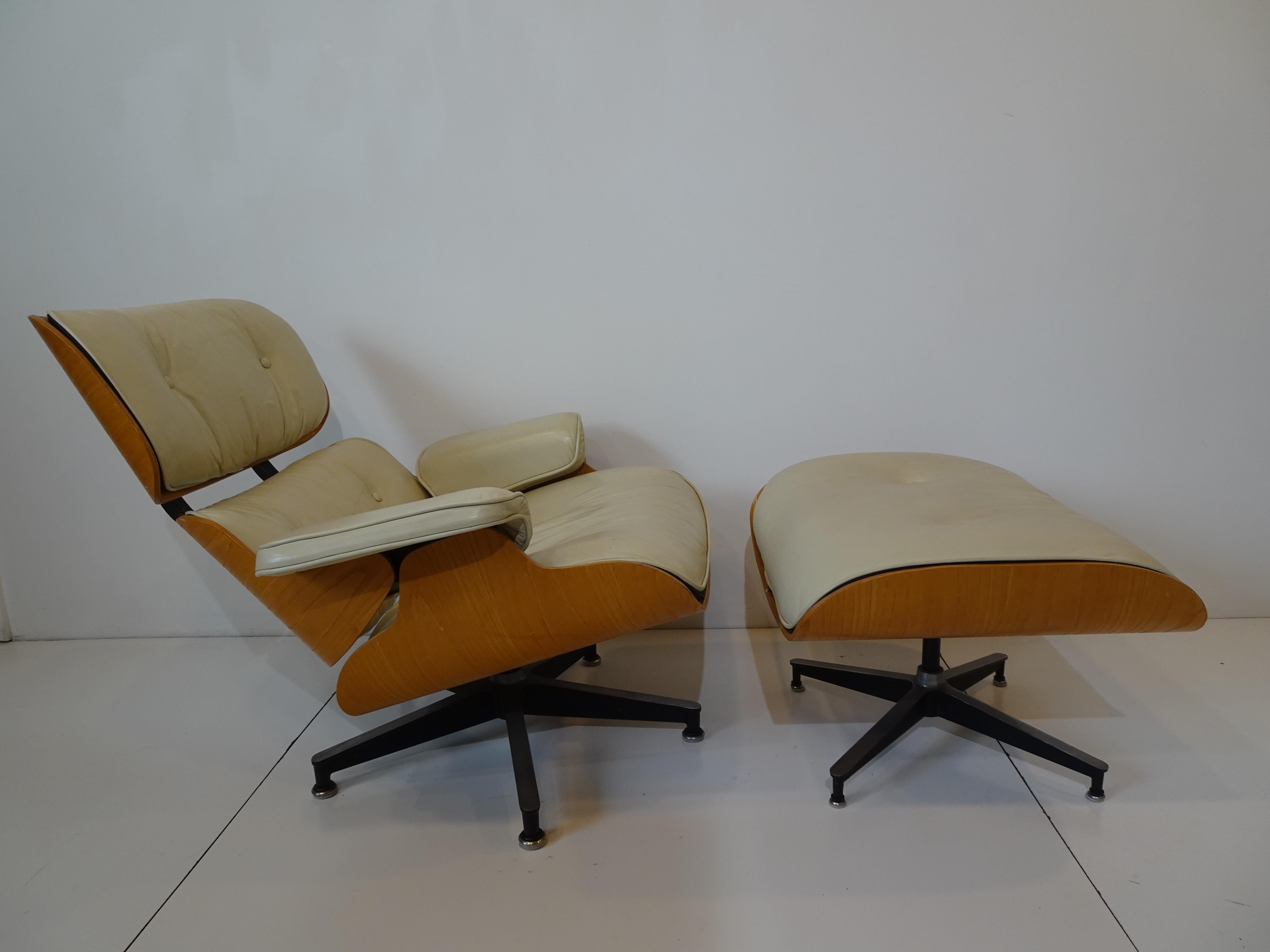 American Eames Herman Miller Special Order Ivory / Oak 670 Lounge Chair w/Ottoman 
