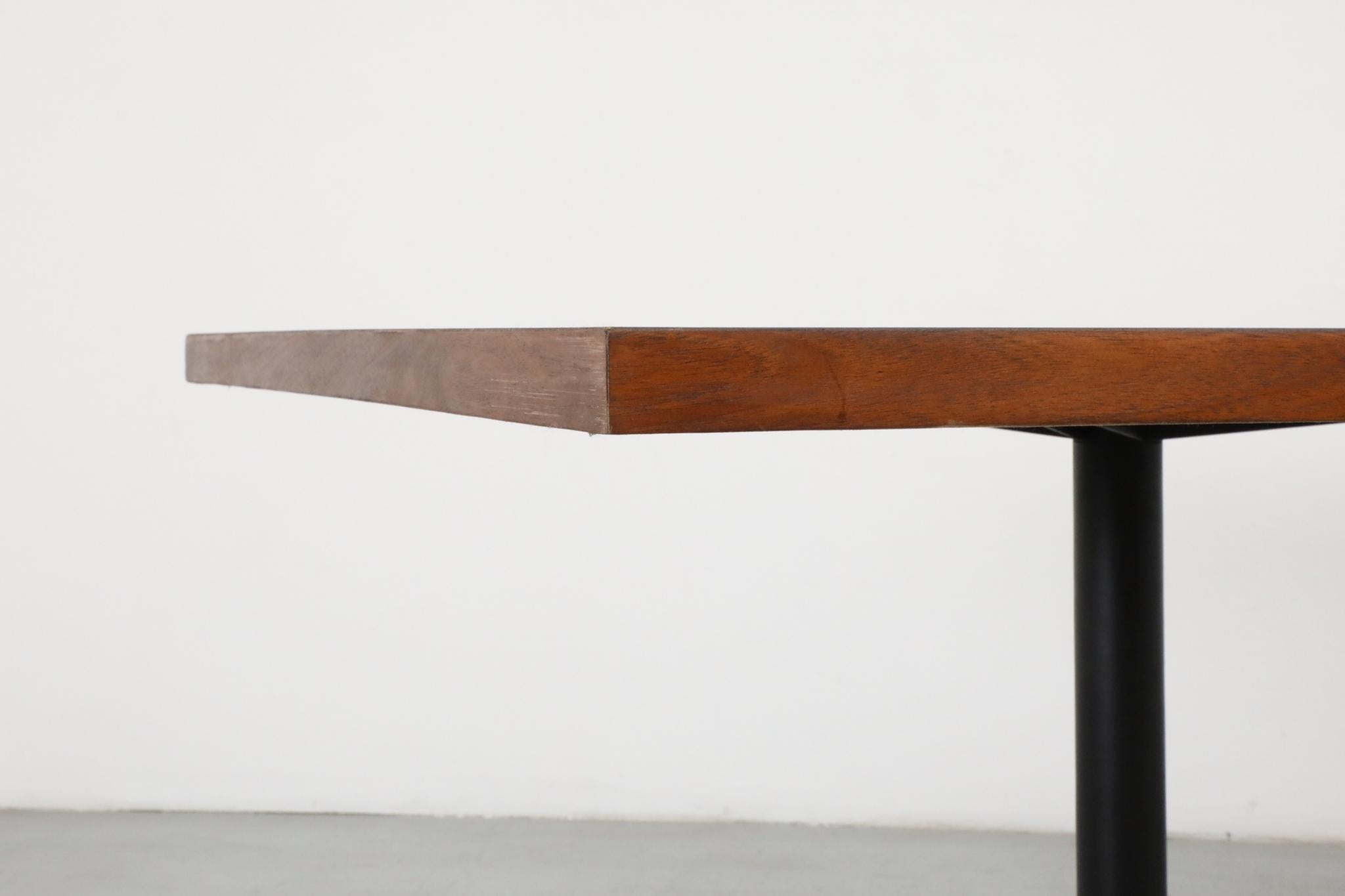 Table de conférence style Eames par Castelli - plateau en teck base segmentée en aluminium en vente 10