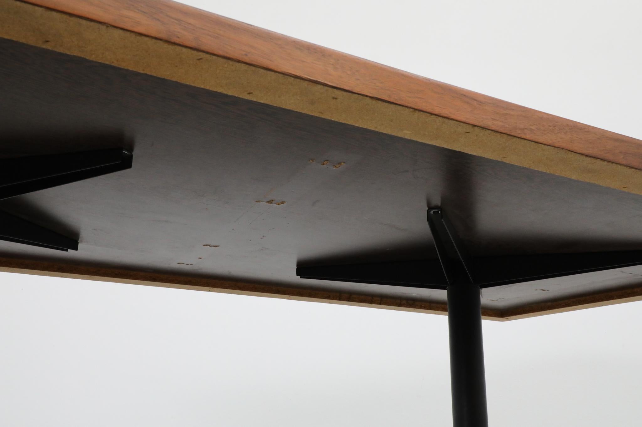 Table de conférence style Eames par Castelli - plateau en teck base segmentée en aluminium en vente 12