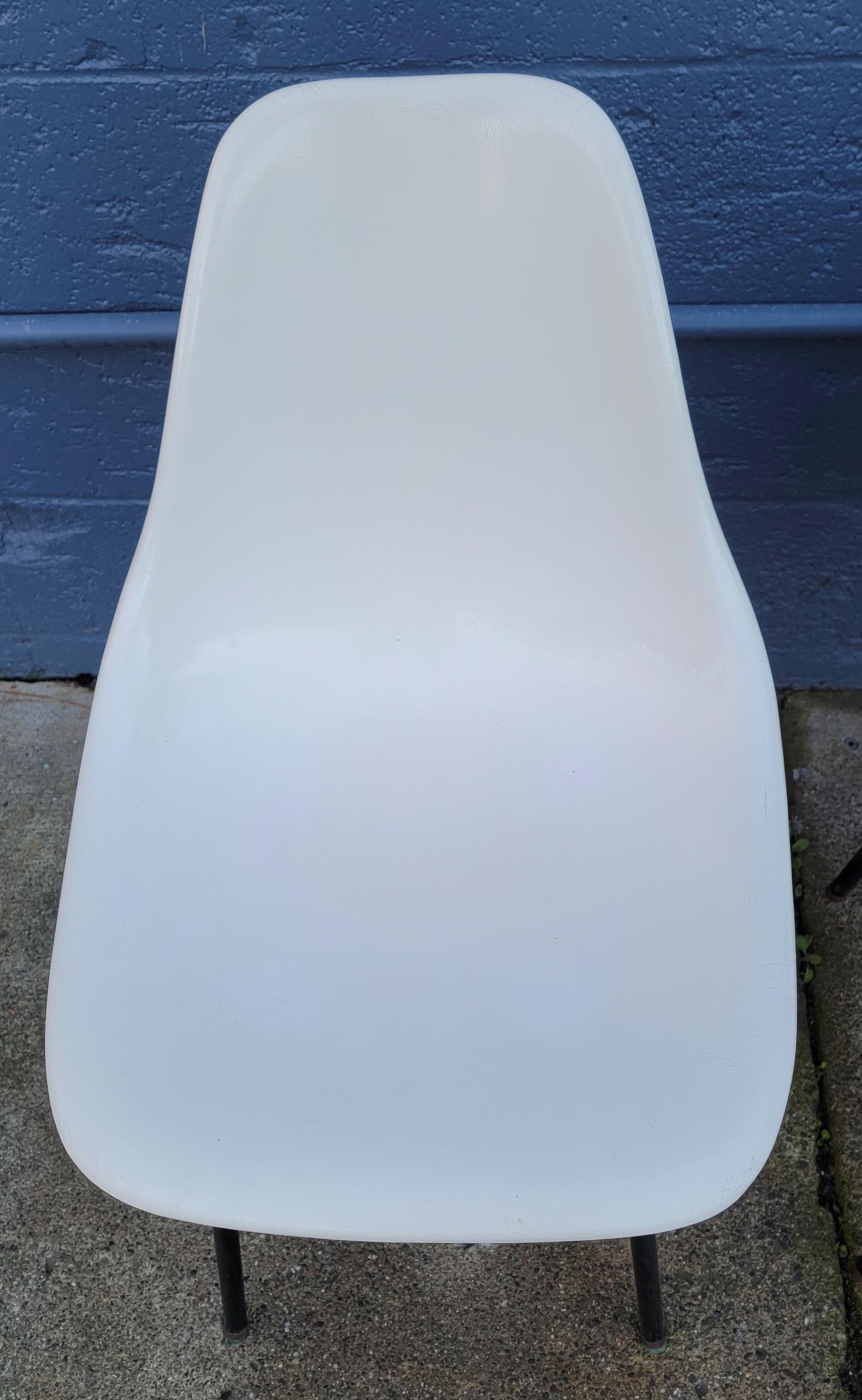 Eames Style Formed Fiberglass Dining Chairs 1960's 3