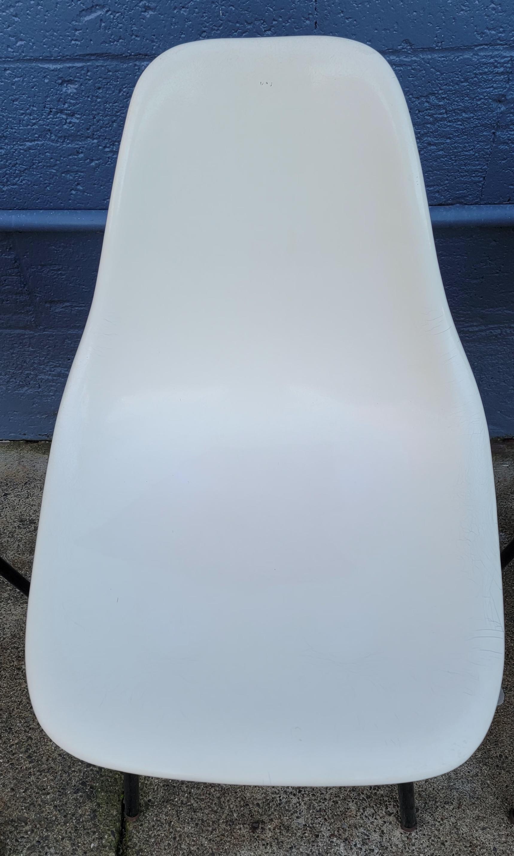 Eames Style Formed Fiberglass Dining Chairs 1960's 4
