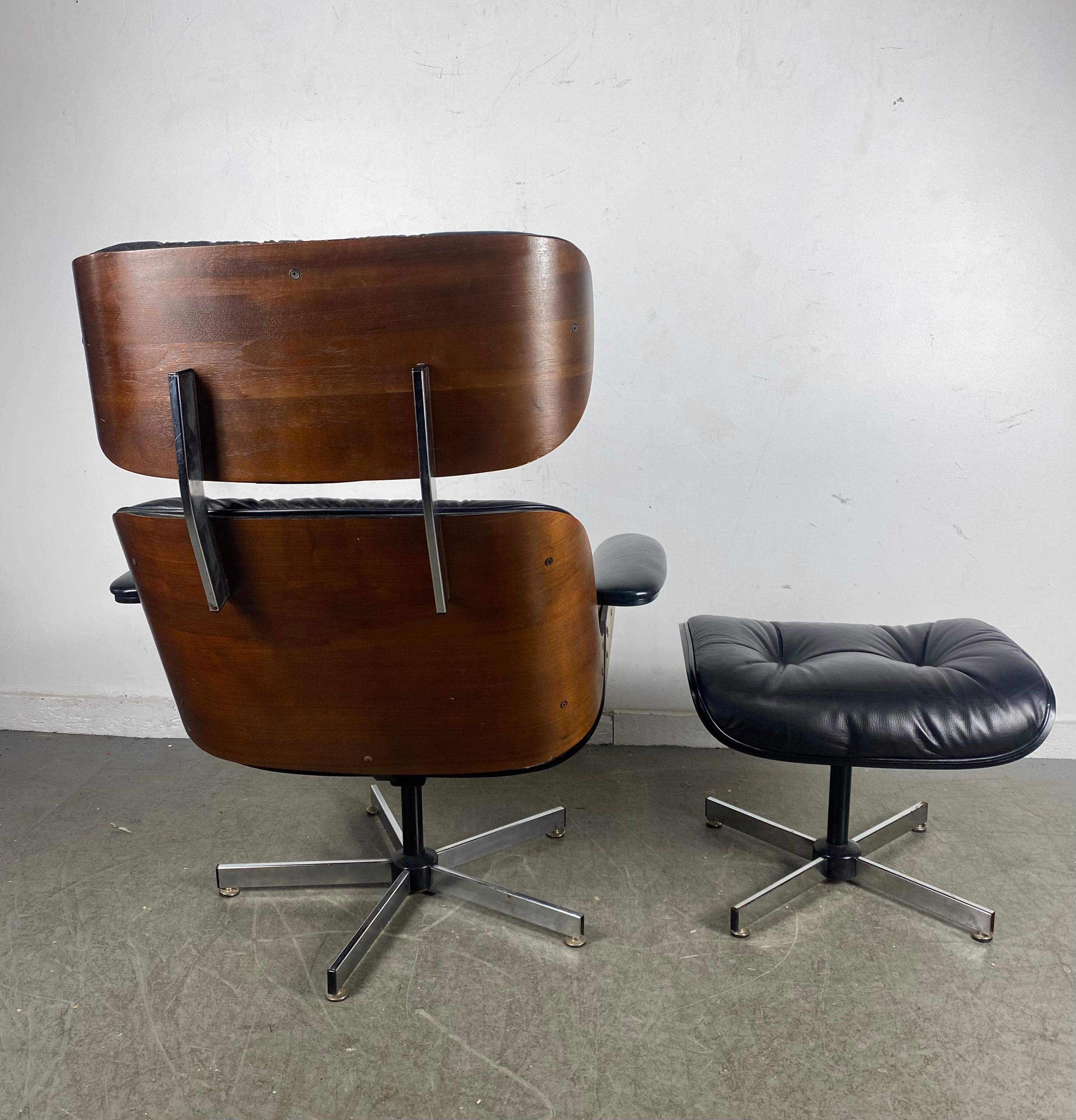 Mid-Century Modern Eames Style Lounge Chair and Ottoman, Leather, Plycraft, Classic Modernist