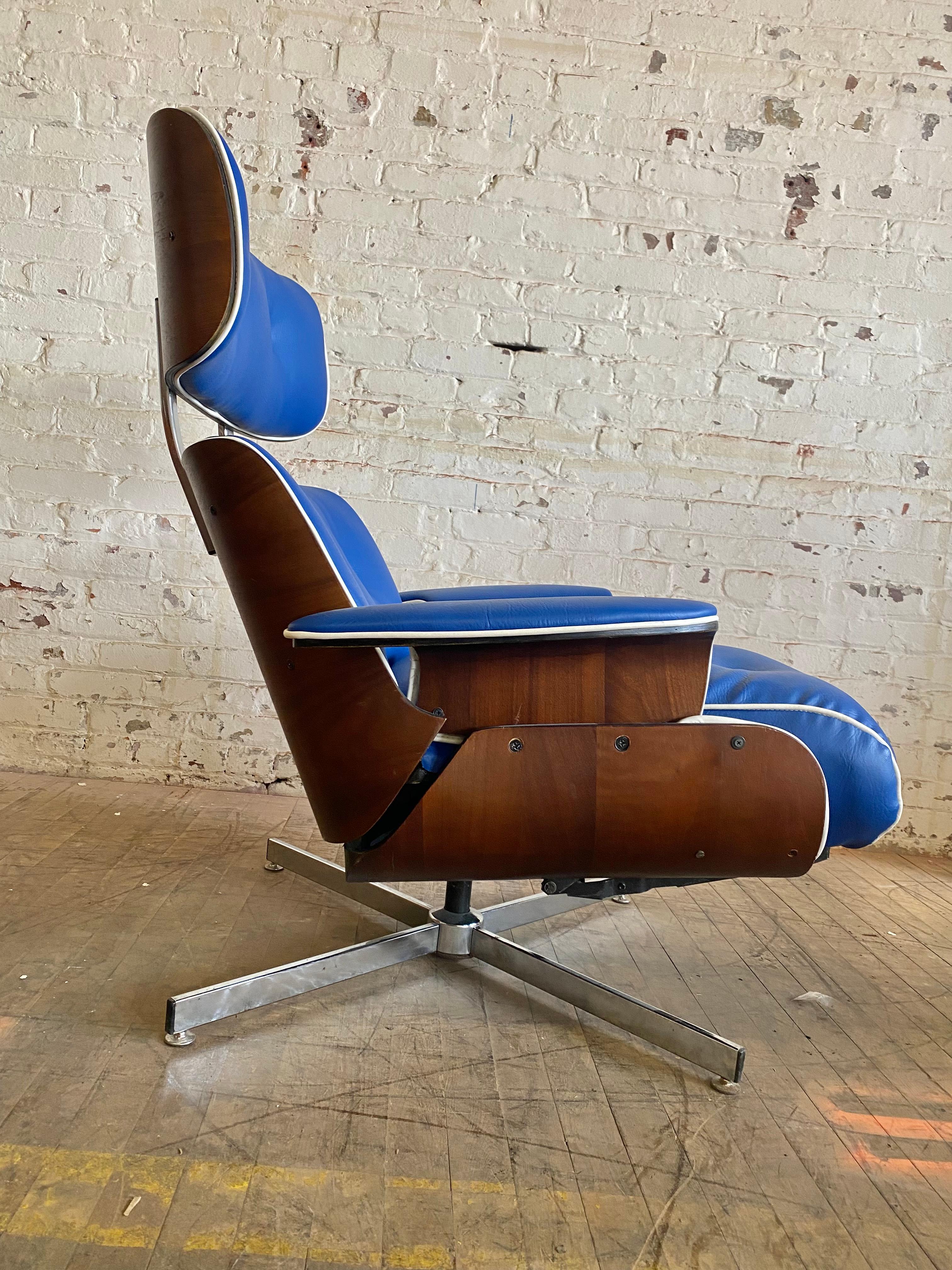 Naugahyde Eames Style Lounge Chair / Recliner, with Built in Ottoman Made by Plycraft