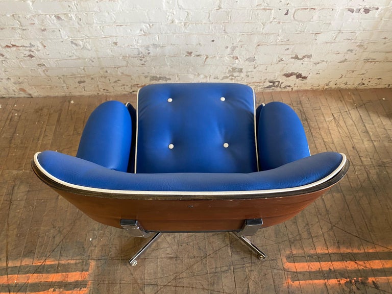 Eames Style Lounge Chair / Recliner, with Built in Ottoman Made by