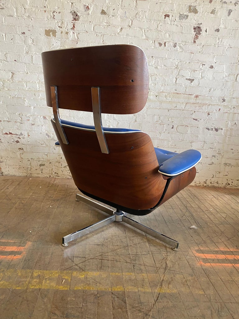 Eames Style Lounge Chair / Recliner, with Built in Ottoman Made by Plycraft at 1stDibs