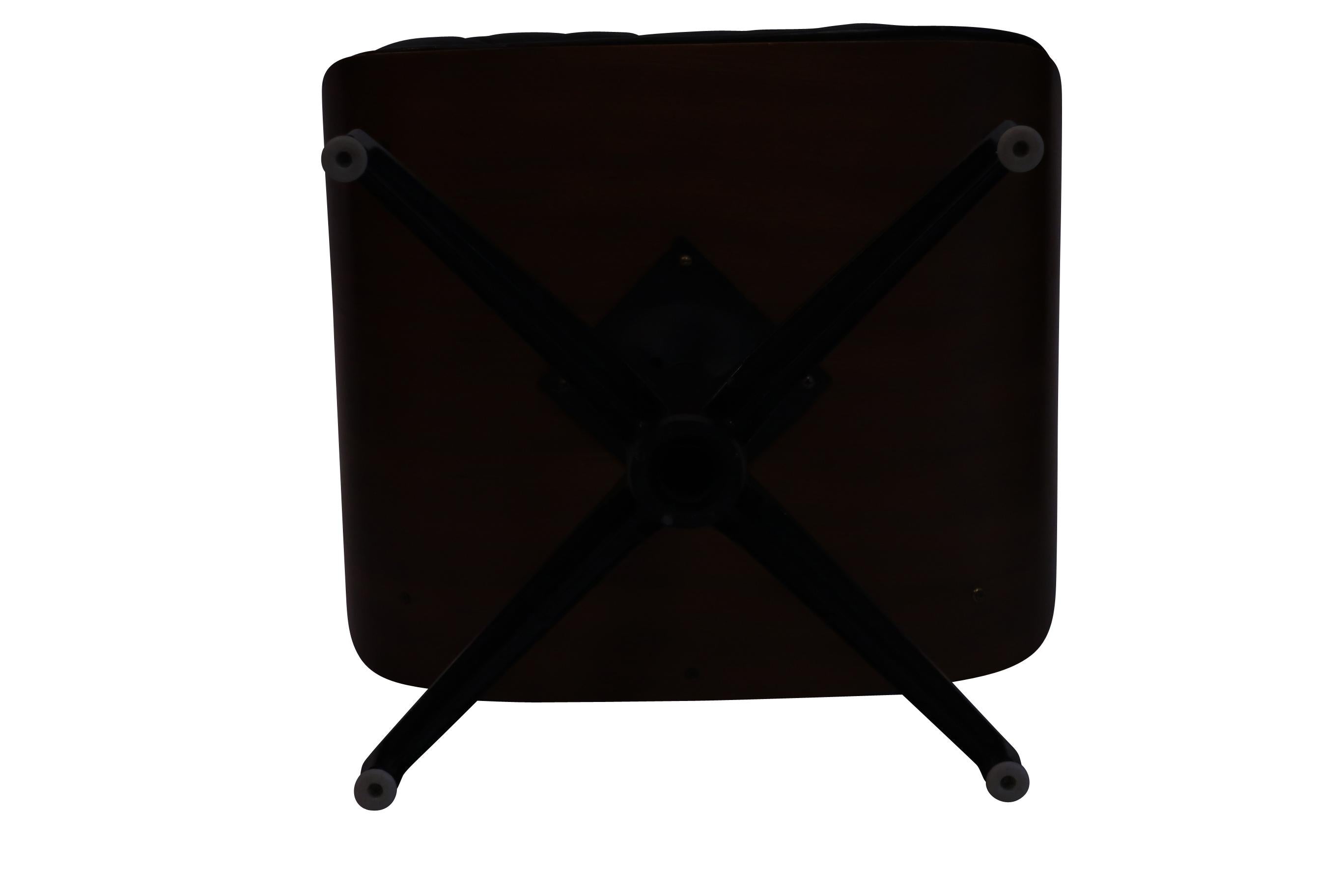Chaise longue en cuir noir noyer Plycraft Design/One par George Mulhauser  en vente 5